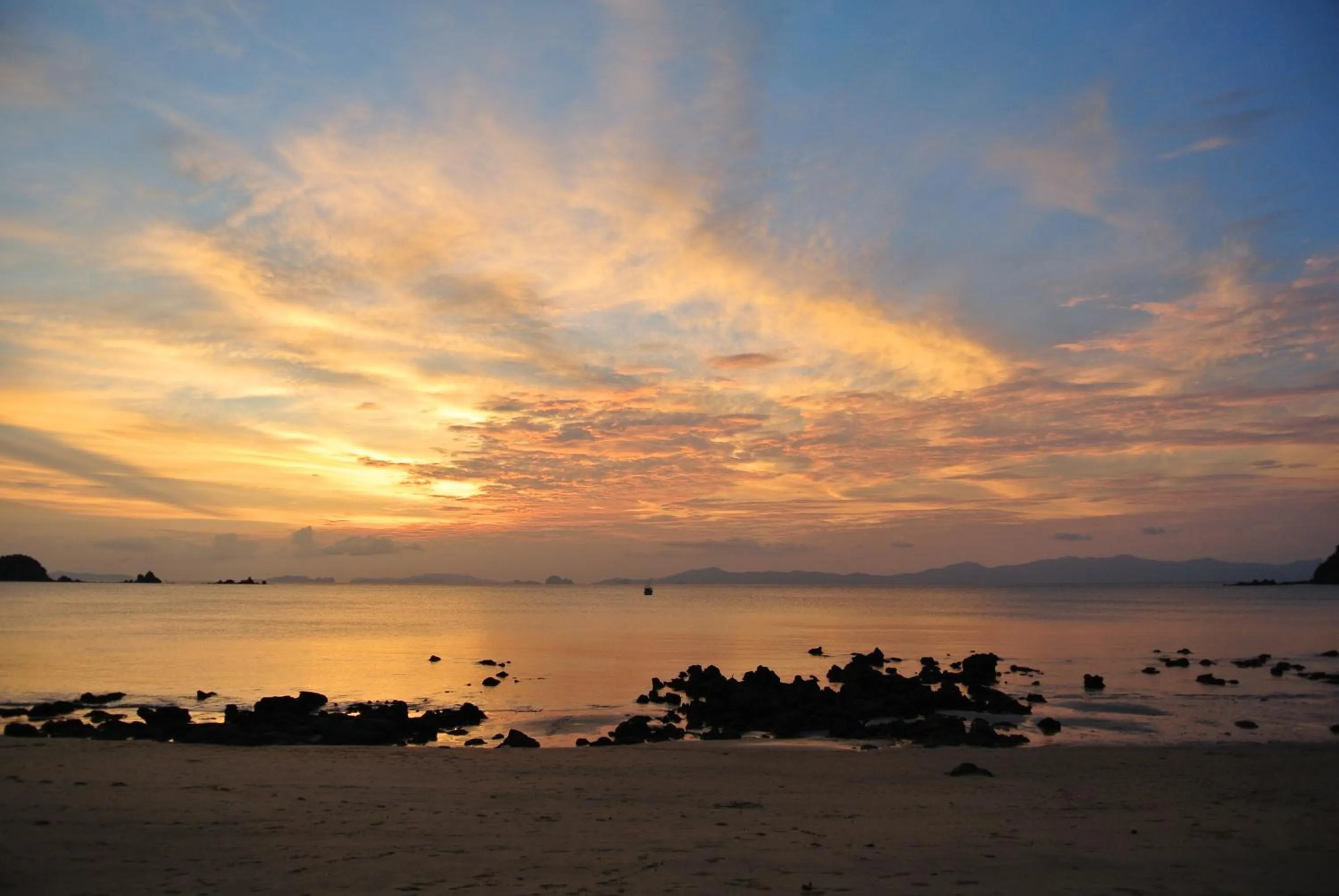 Property building in Heaven Beach Resort & Art