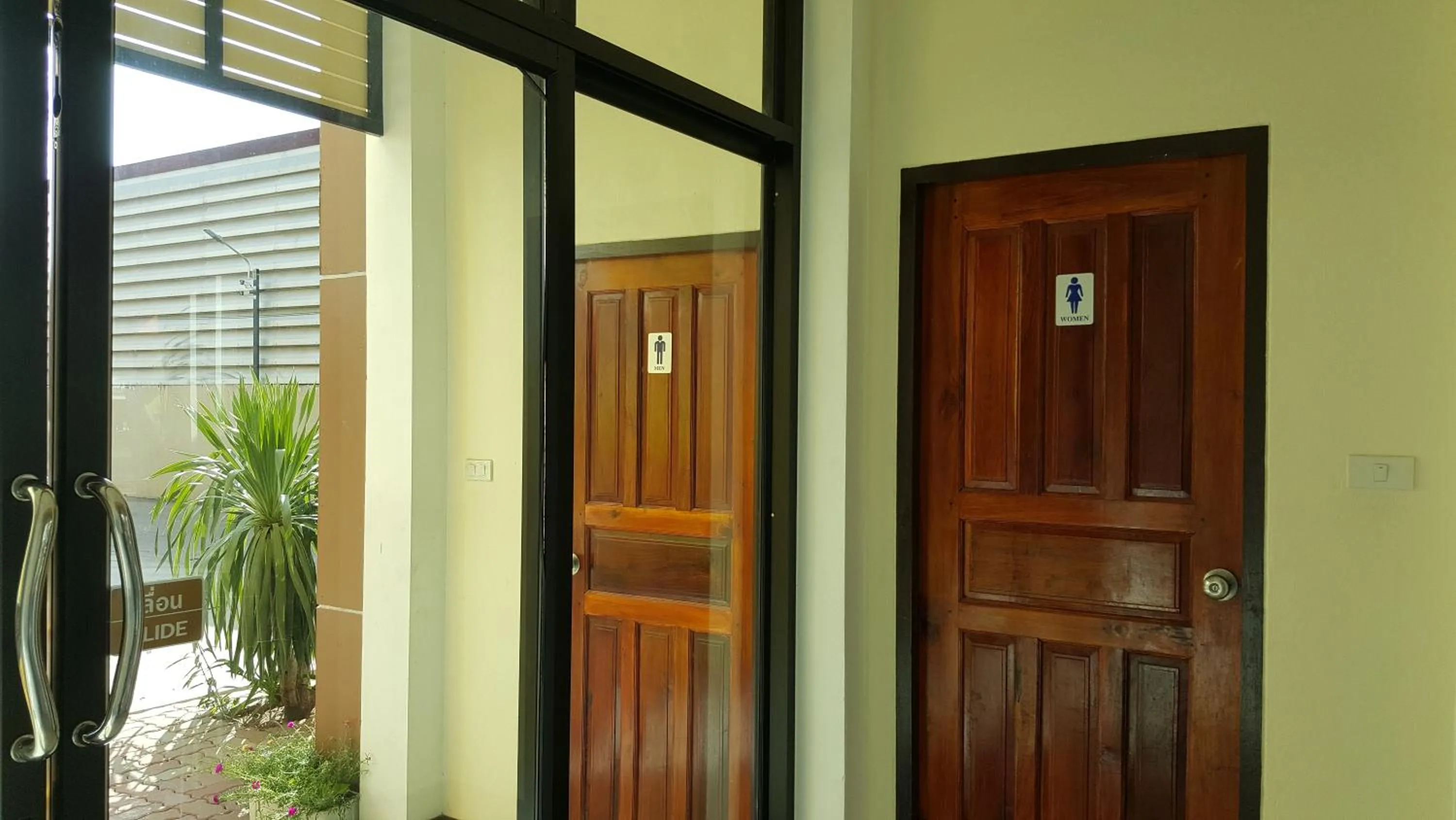 Charoensuk Grand Hotel