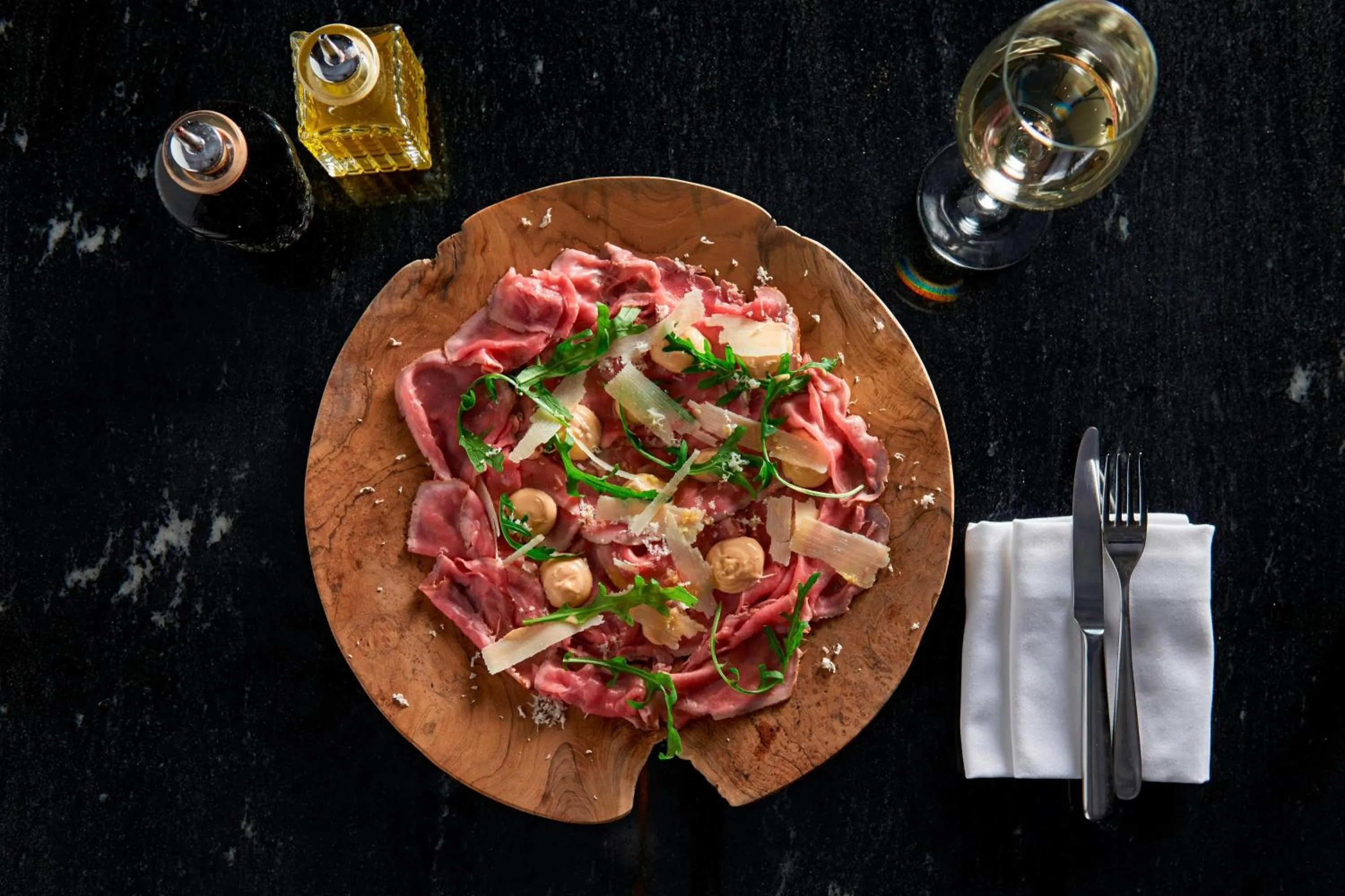 Restaurant/places to eat in Ghent Marriott Hotel