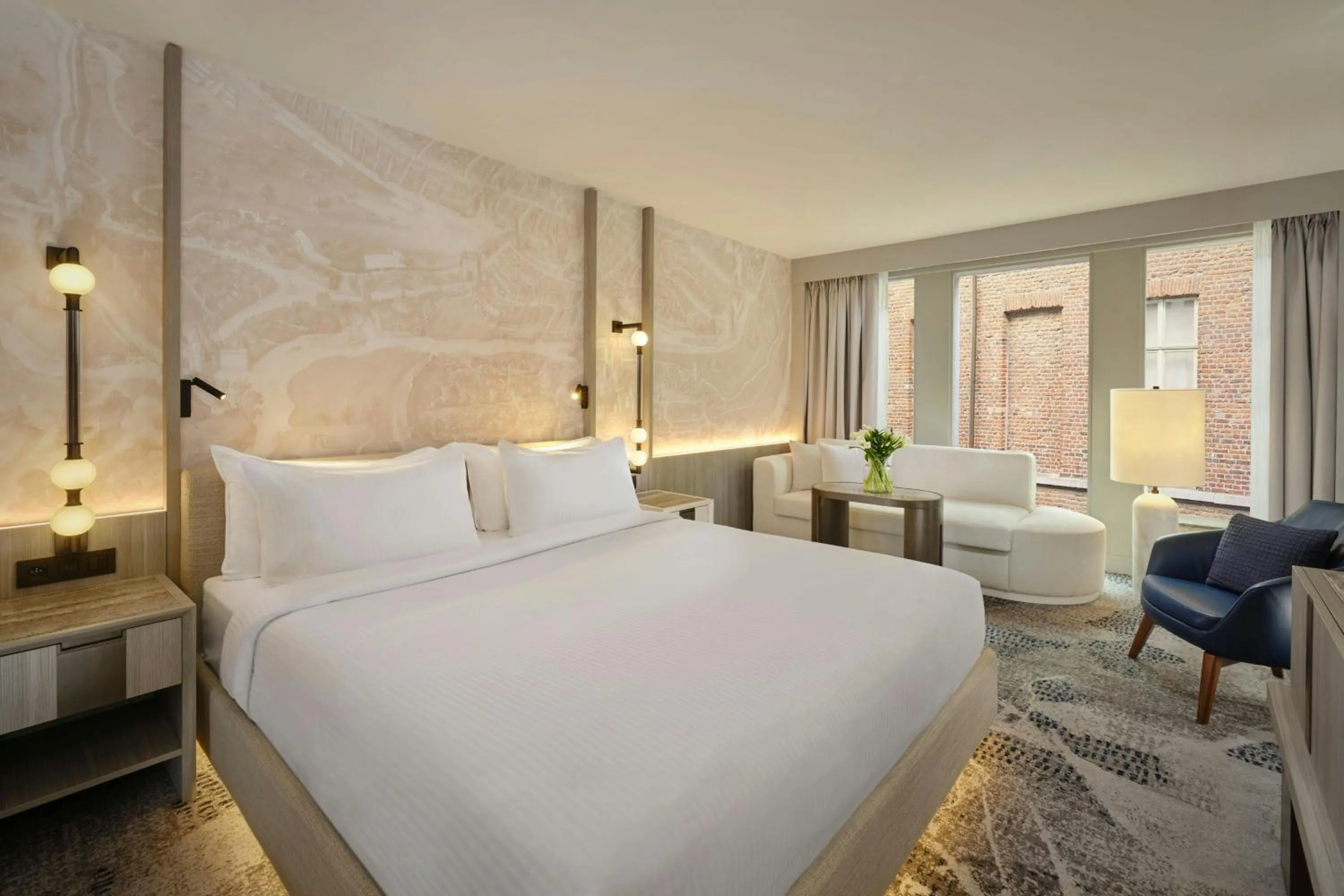 Photo of the whole room, Bed in Ghent Marriott Hotel