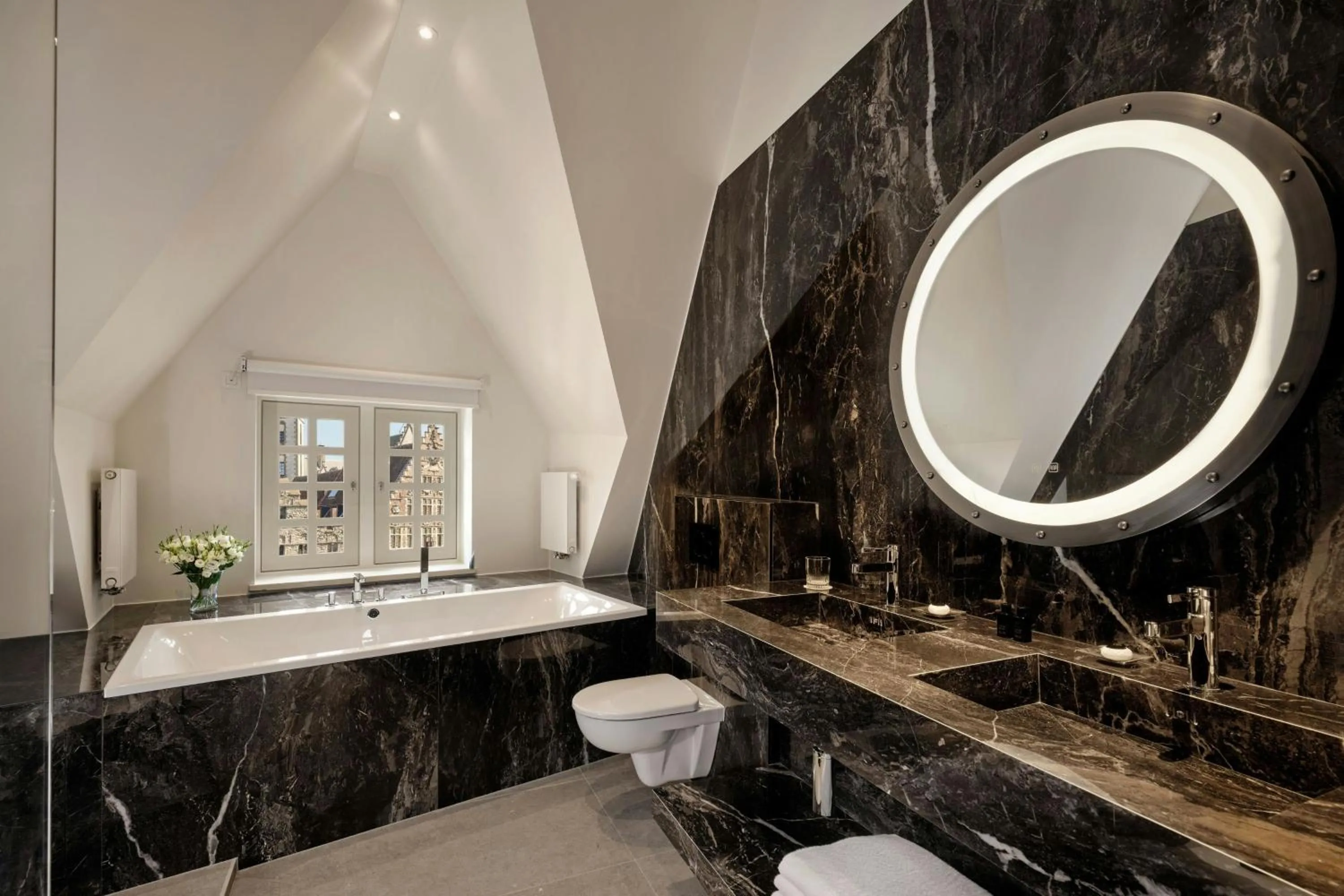 Bathroom in Ghent Marriott Hotel