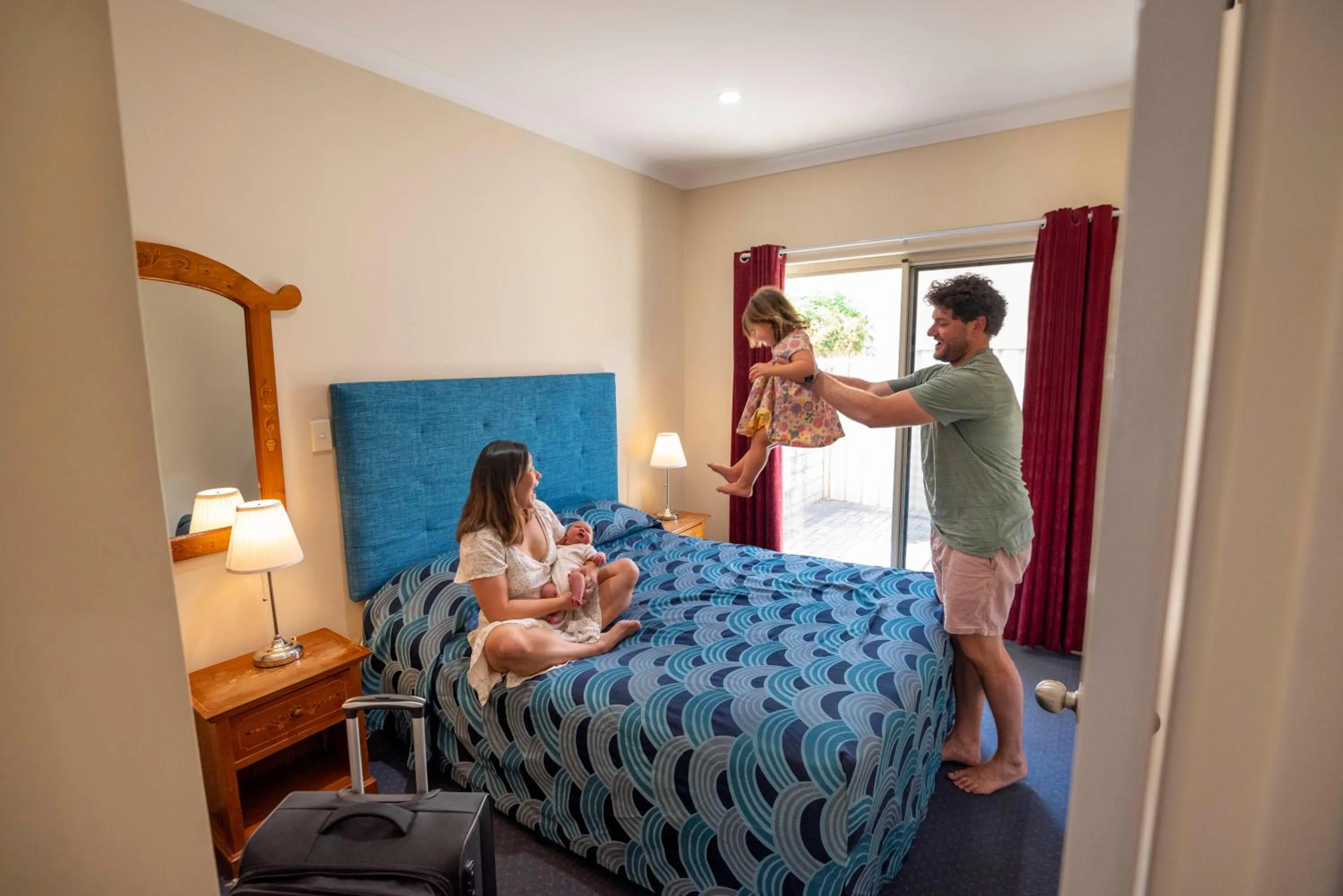 Bed in Bunbury Motel and Apartments