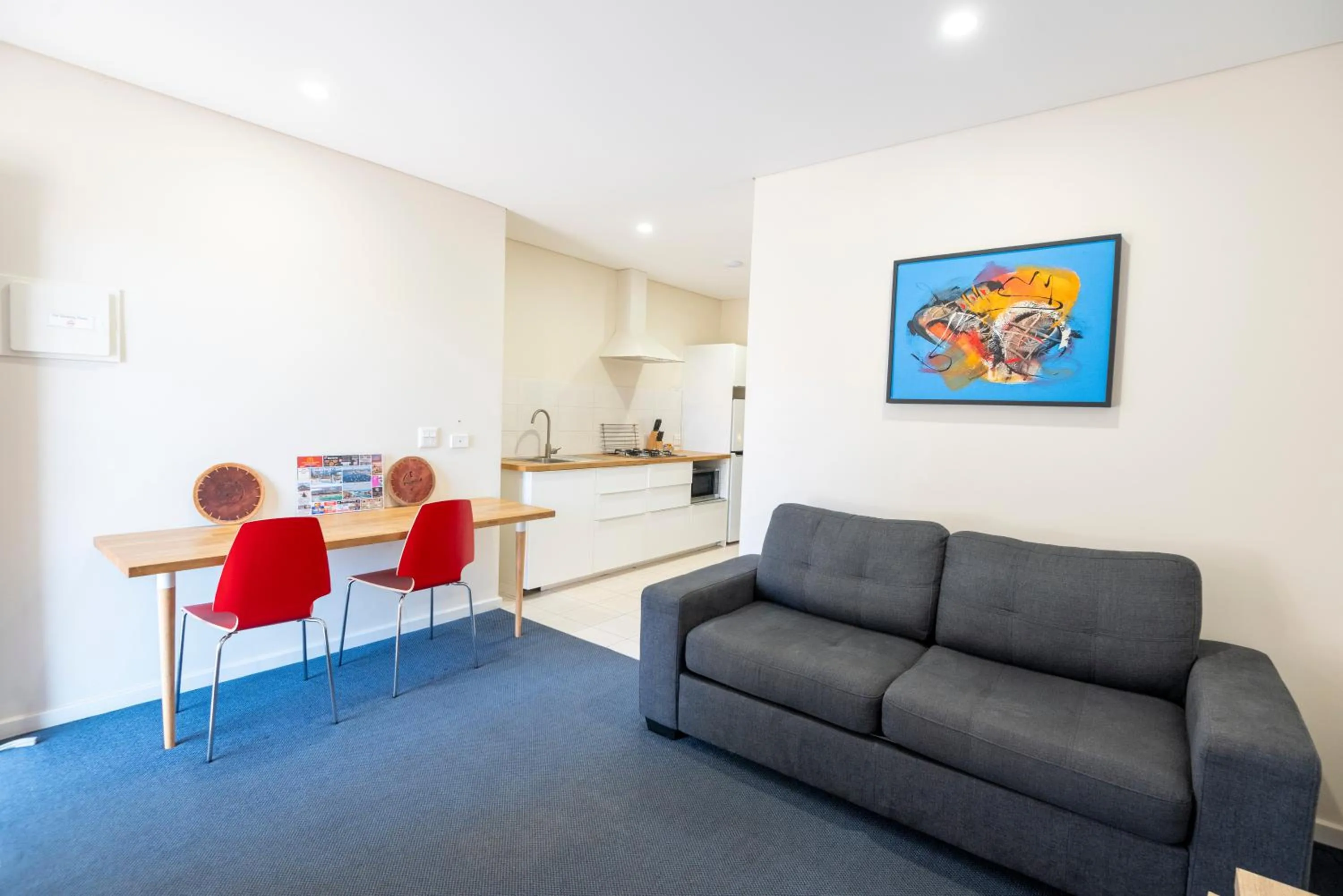 Living room in Bunbury Motel and Apartments