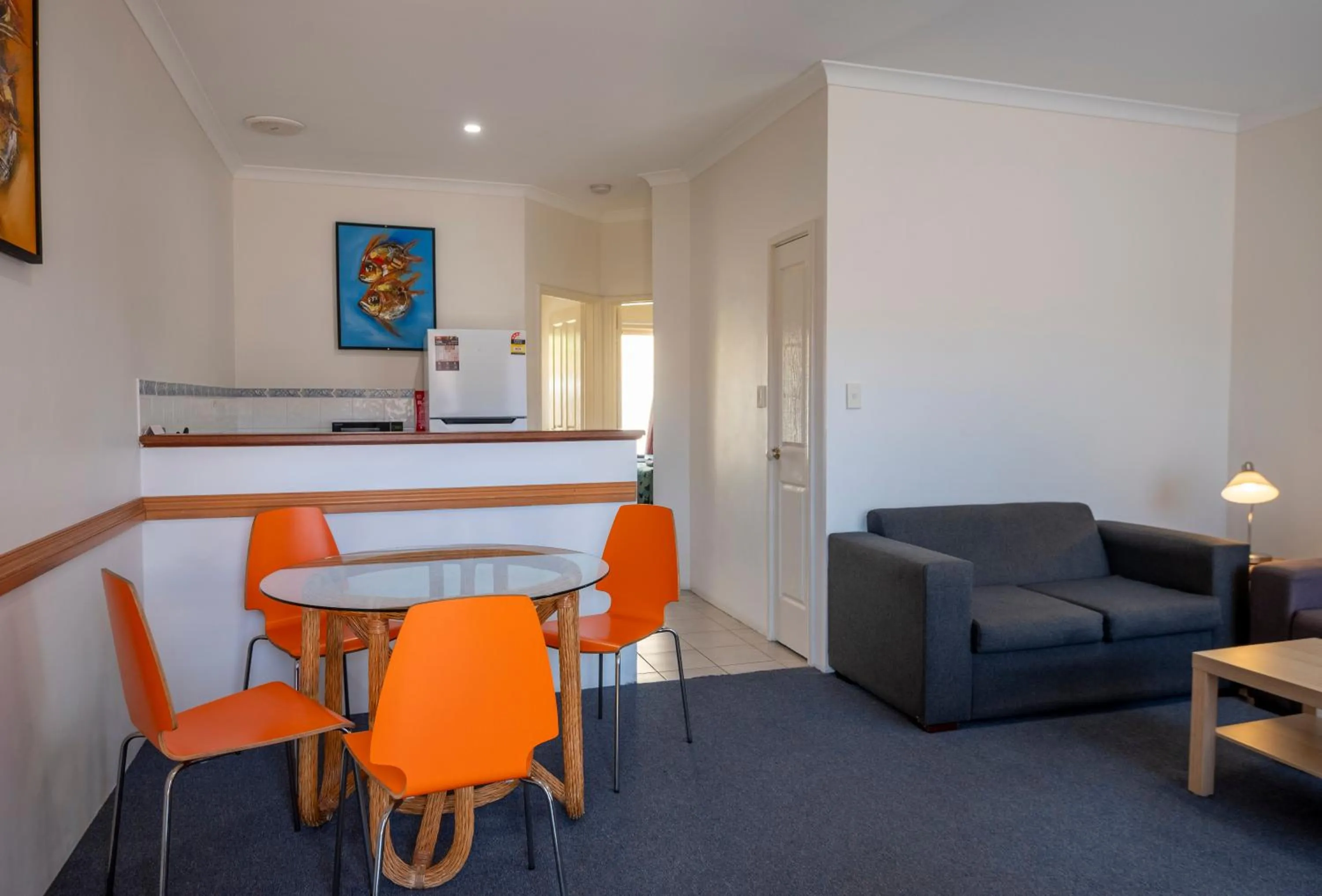 Living room in Bunbury Motel and Apartments