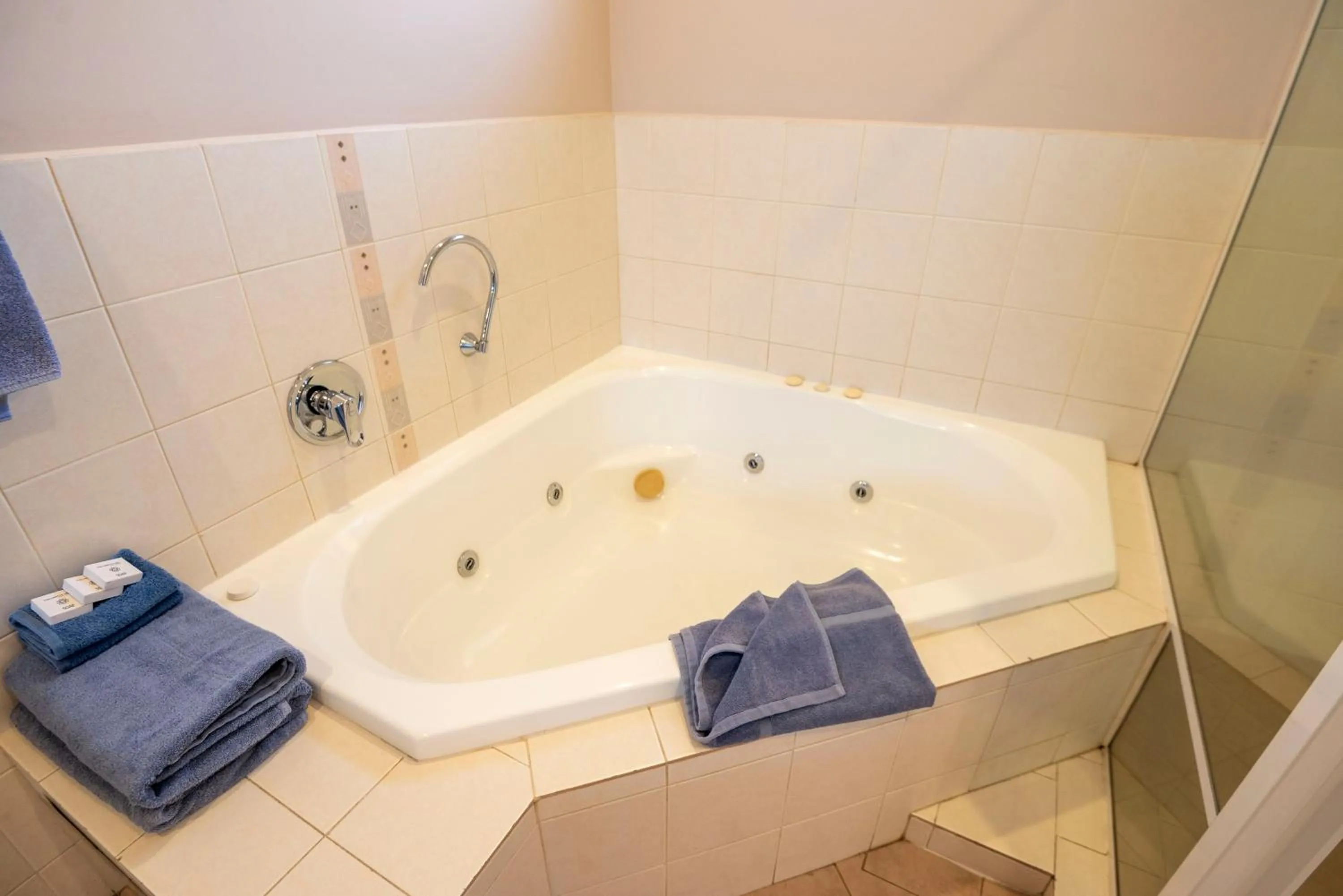 Spa and wellness centre/facilities in Bunbury Motel and Apartments