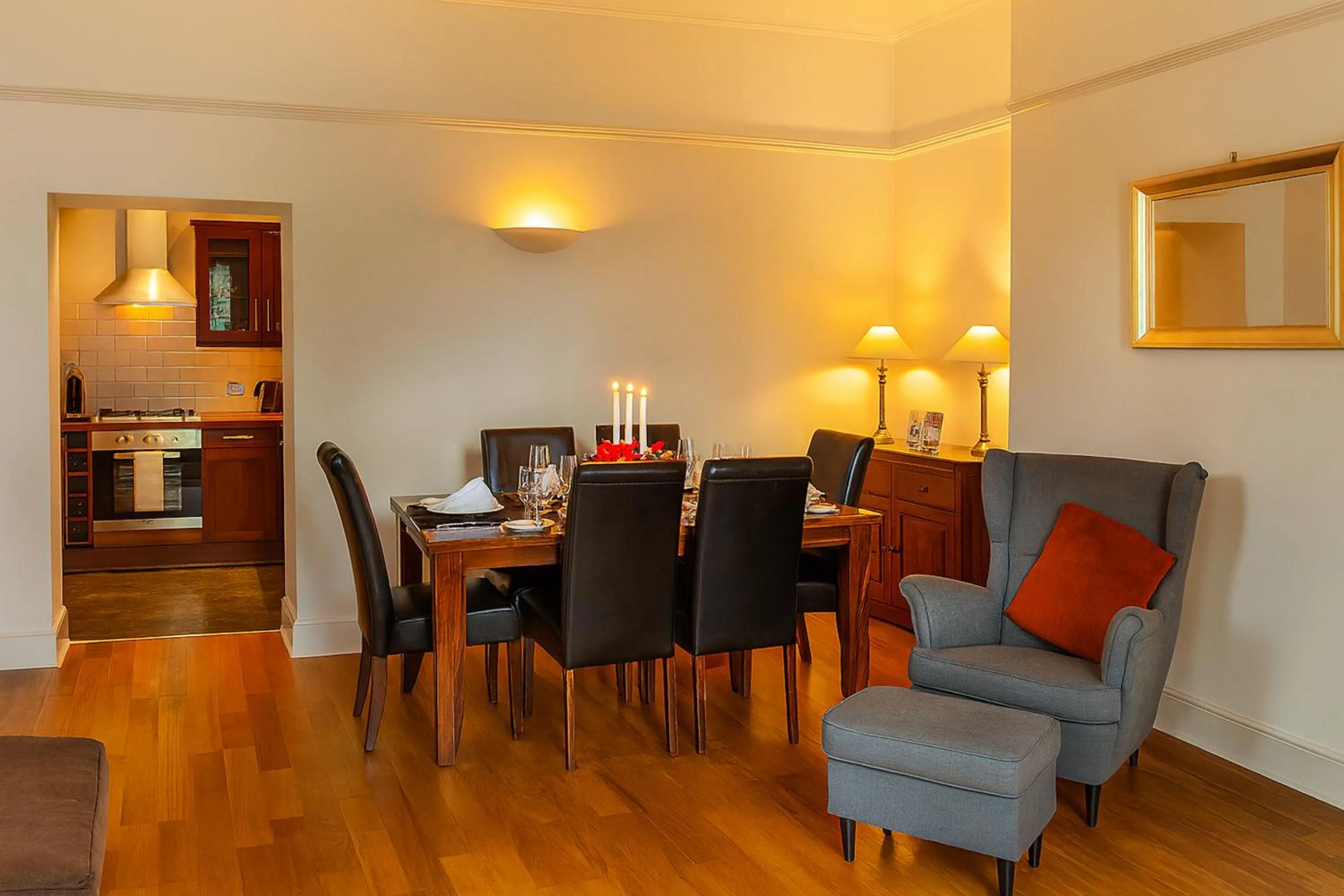 Kitchen or kitchenette in St Andrews Apartments