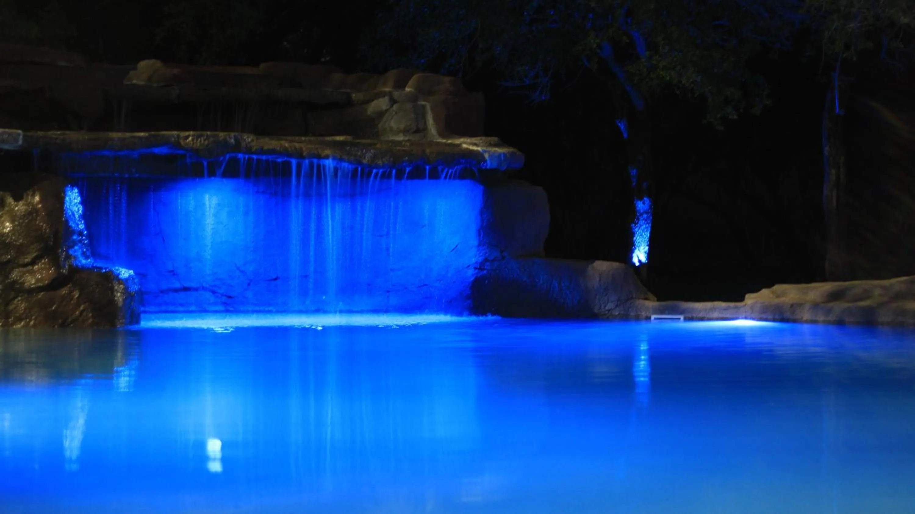 Swimming pool in Thabaledi Game Lodge