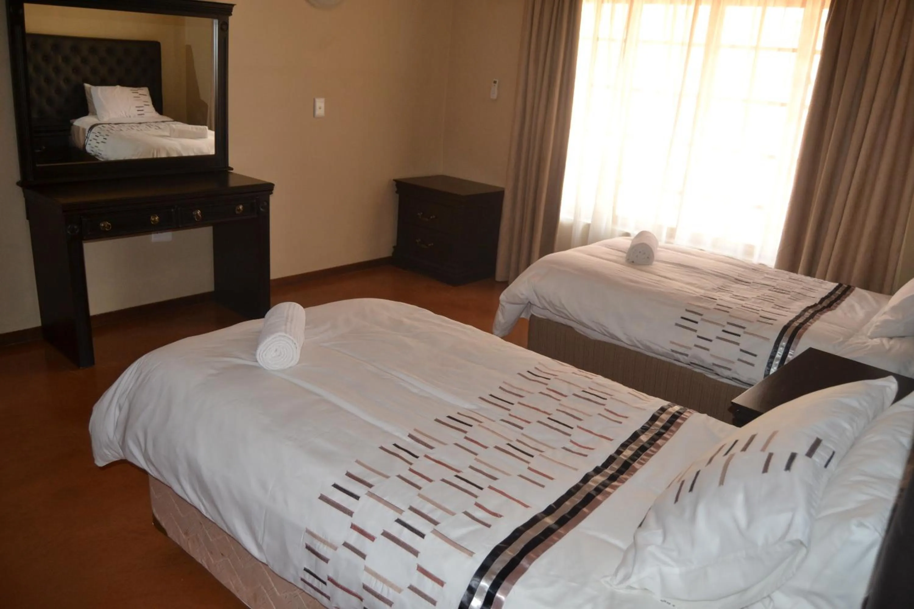 Bed in Thabaledi Game Lodge