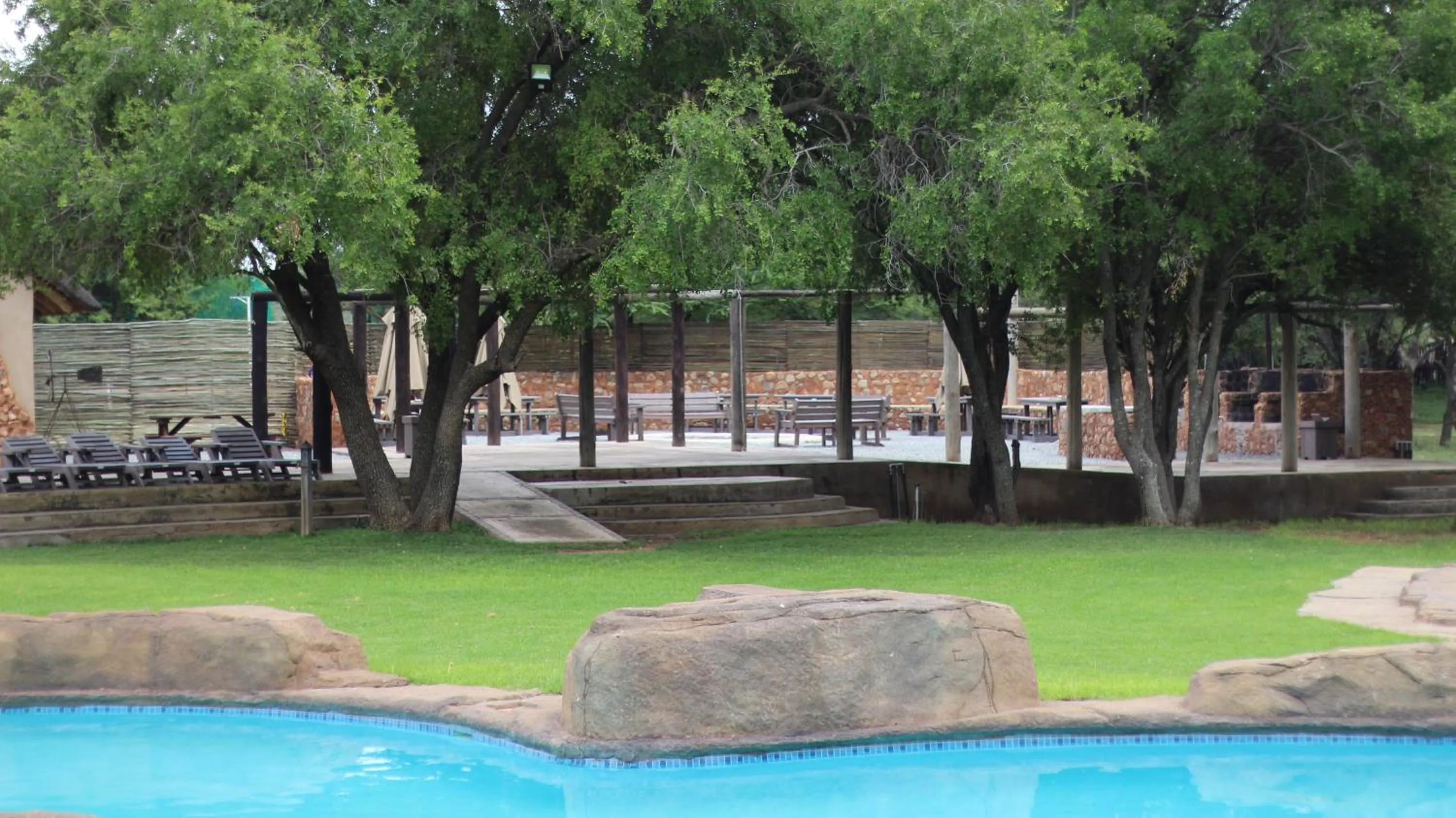 BBQ facilities in Thabaledi Game Lodge