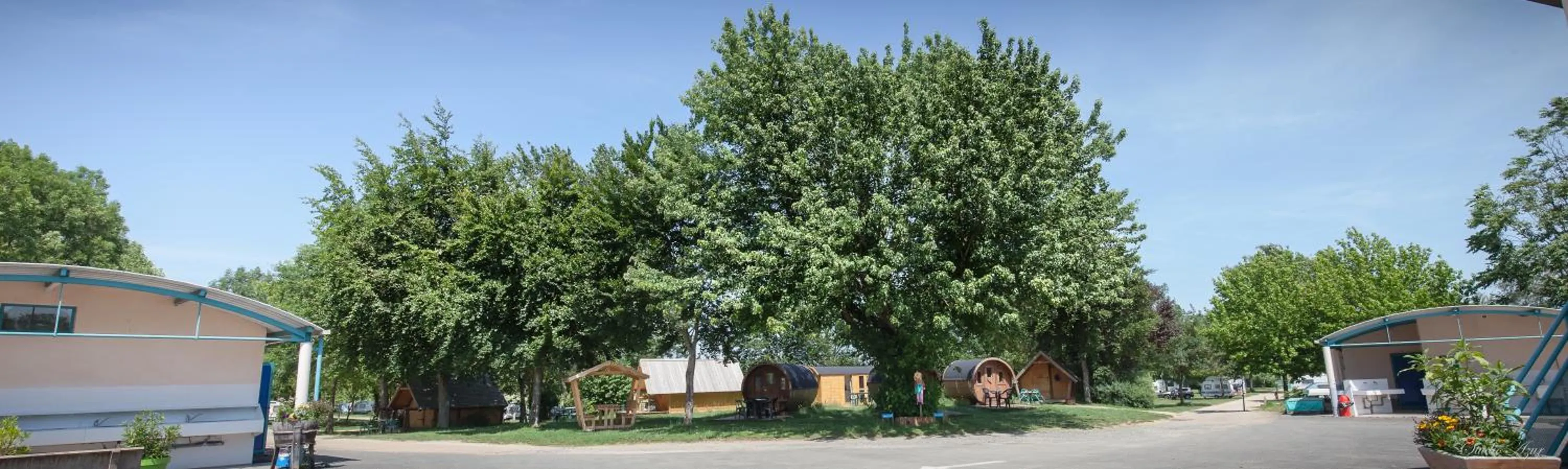 Property building in Camping de Tournus - Drole de cabane