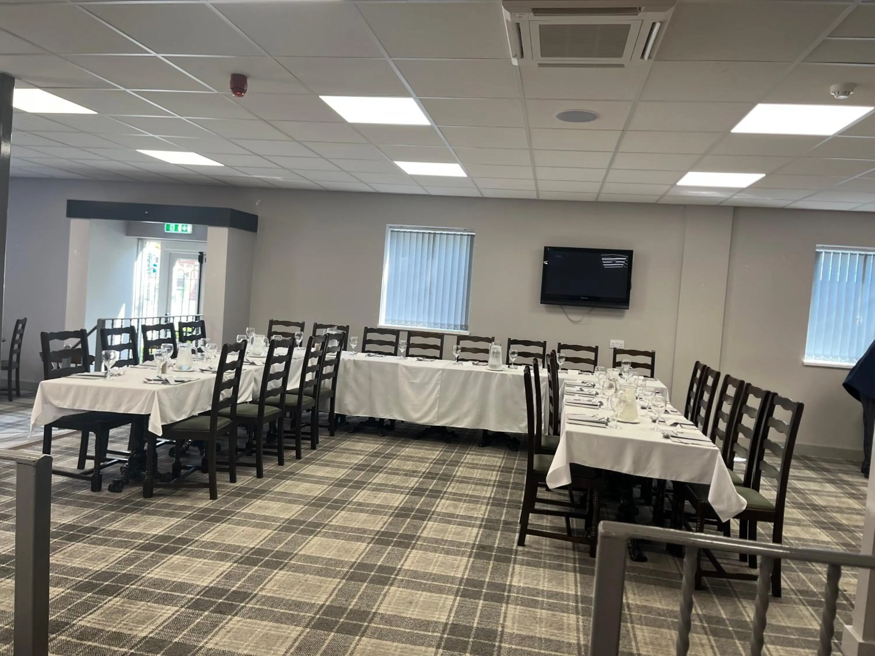 Dining area in Harleys Inn