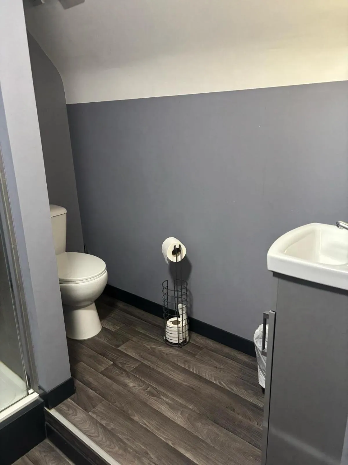 Bathroom in Harleys Inn