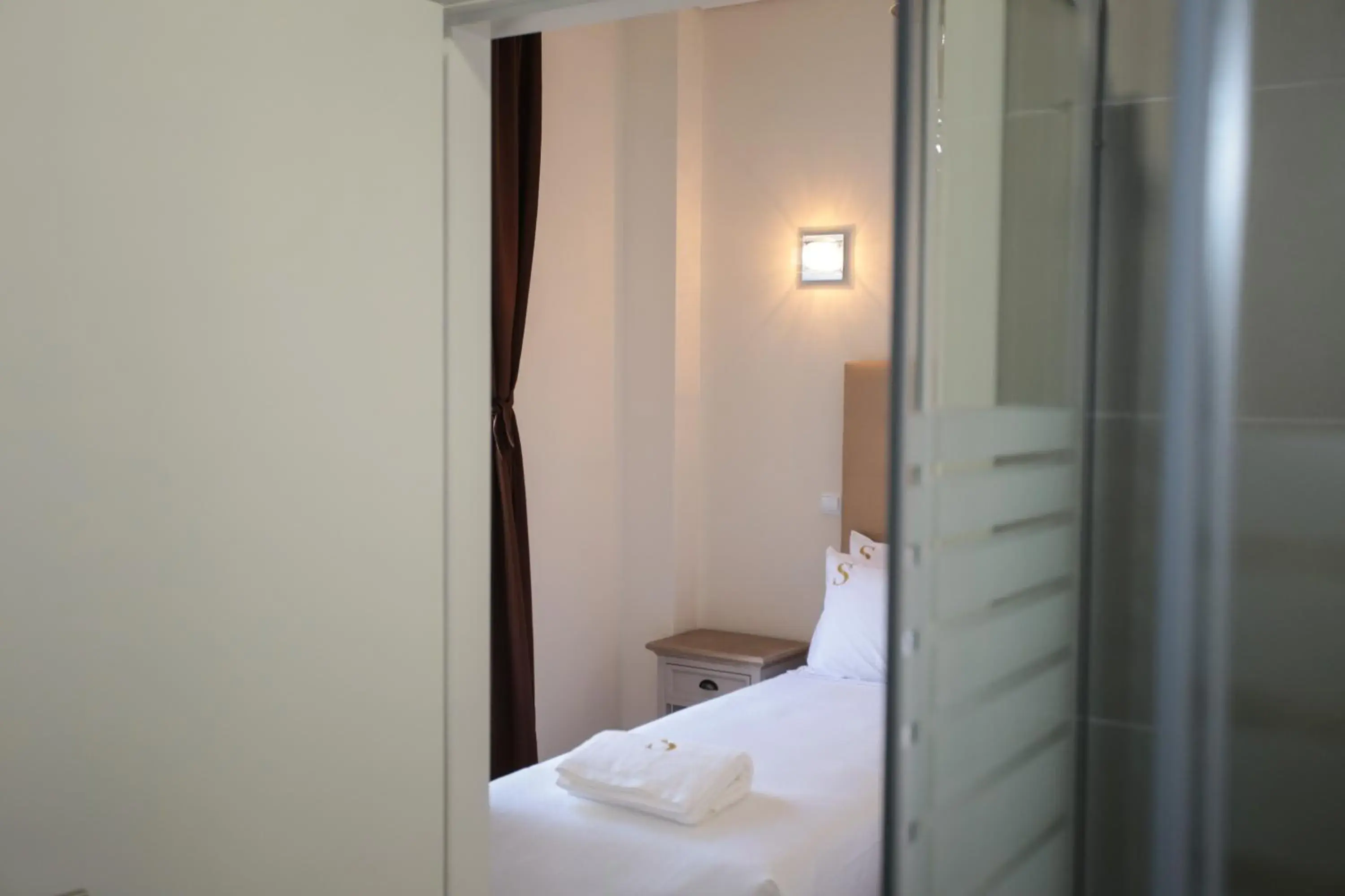 Double or Twin Room - single occupancy in Suites Guest House Double or Twin Room - single occupancy in Suites Guest House