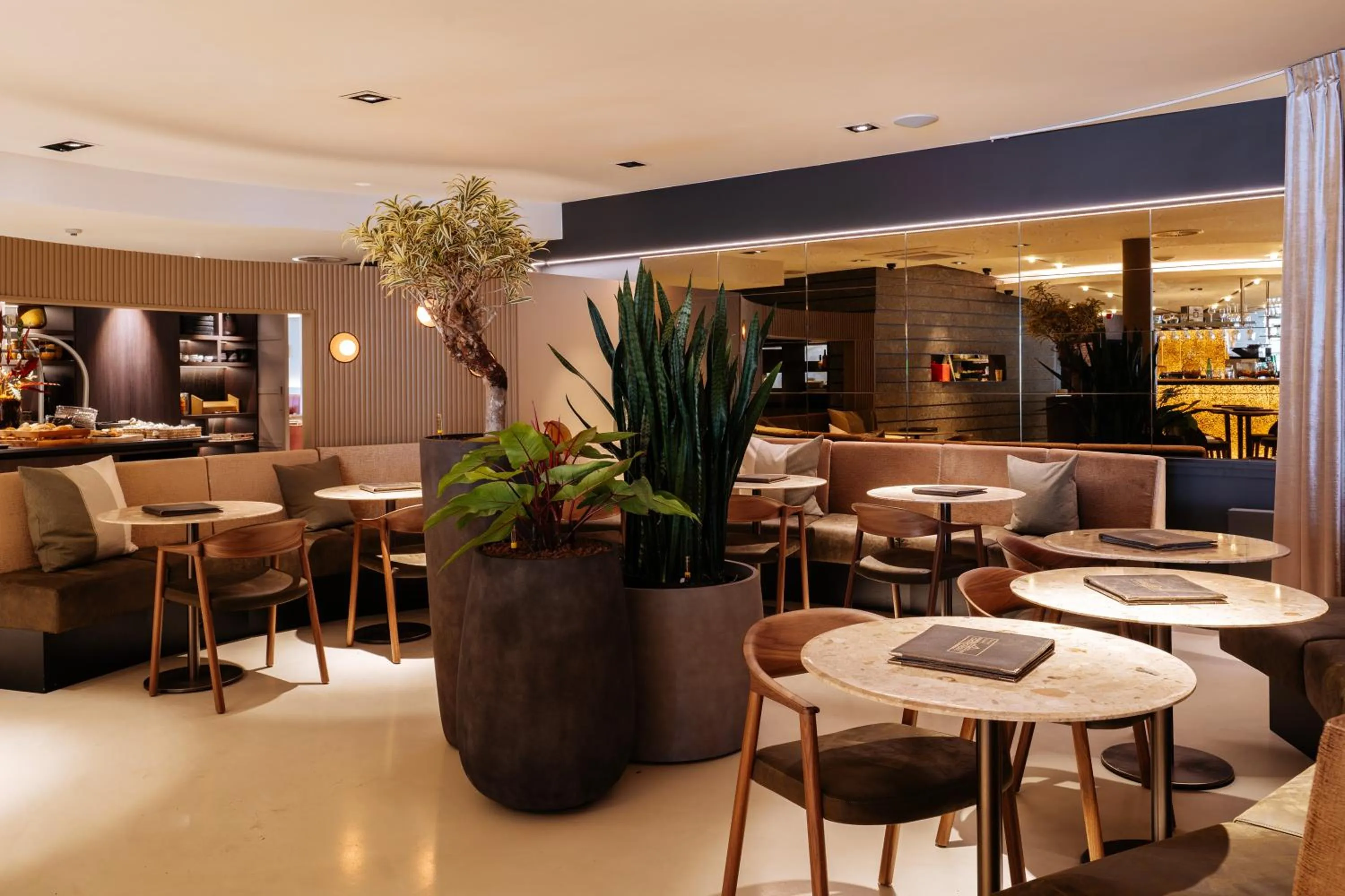 Restaurant/places to eat in Cosmopolite Hotel Nieuwpoort-Bad