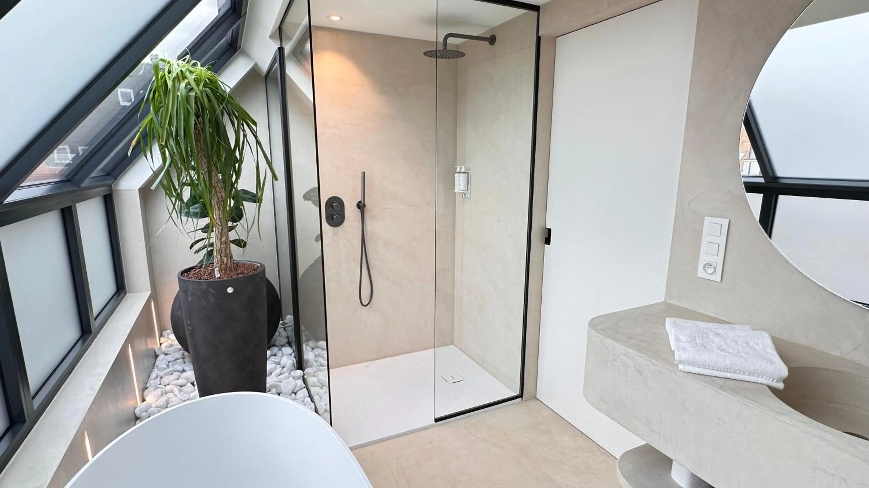 Shower in Cosmopolite Hotel Nieuwpoort-Bad