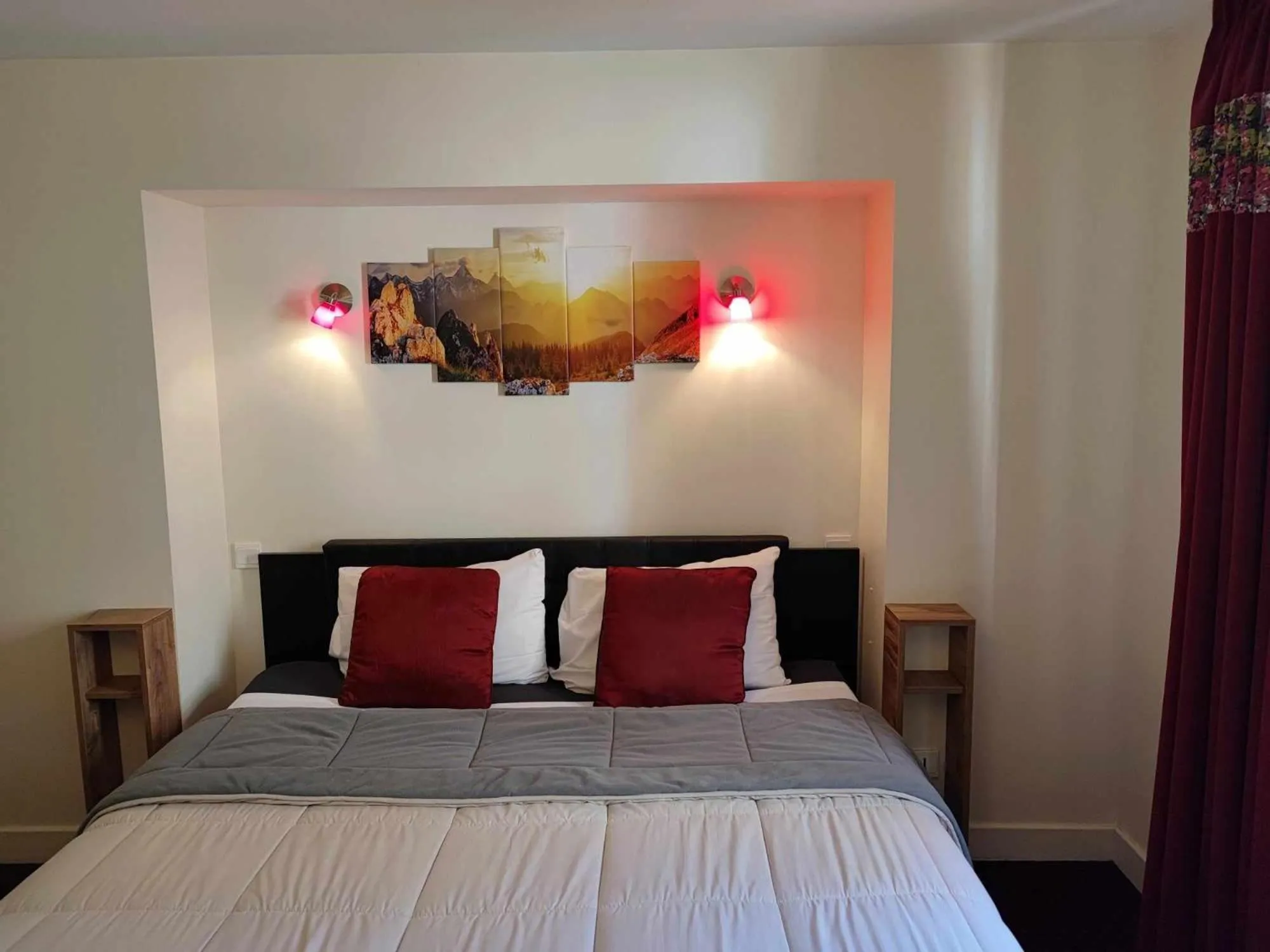 Garden view in Hôtel Jean XXII