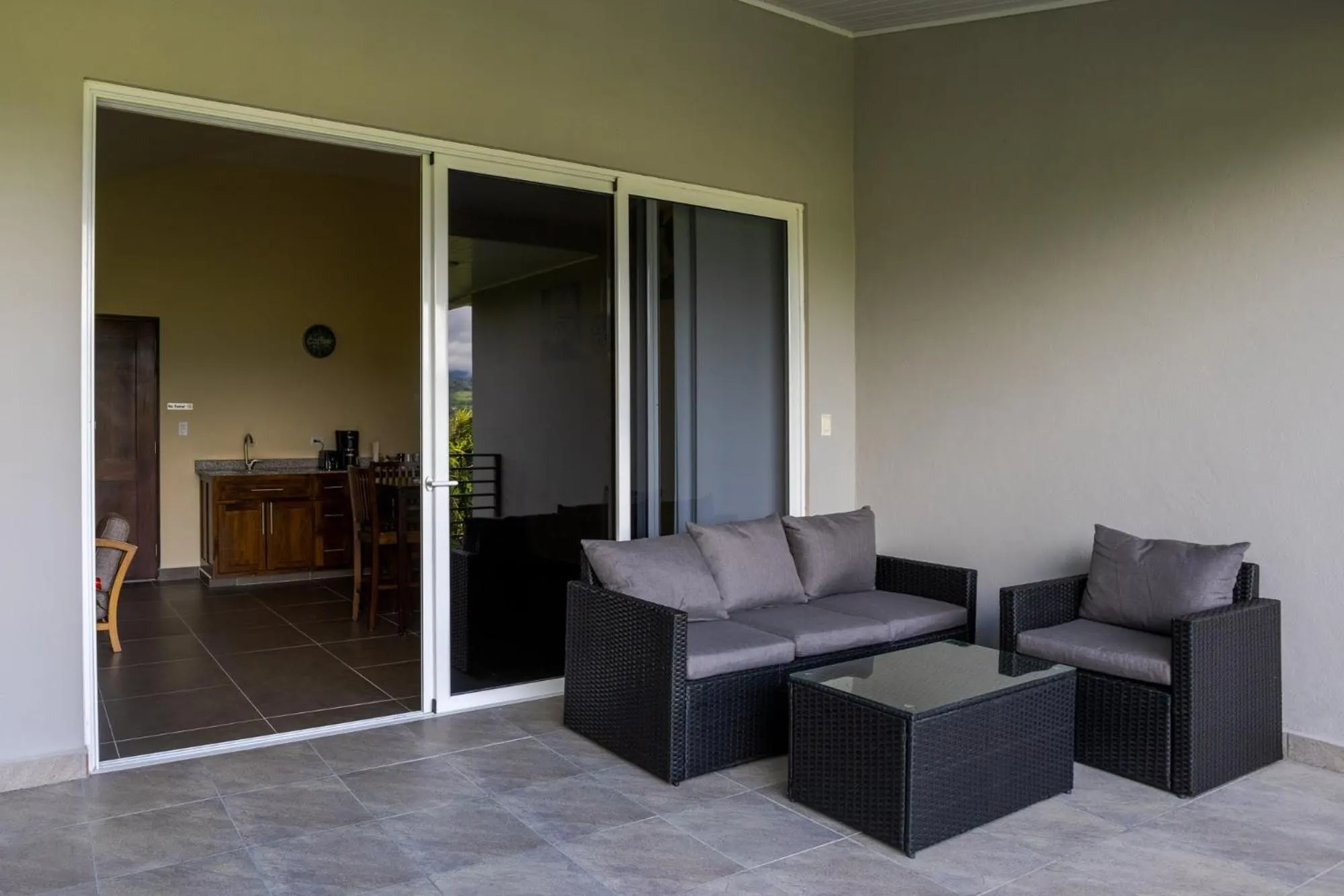 Living room in Coffee Estate Inn