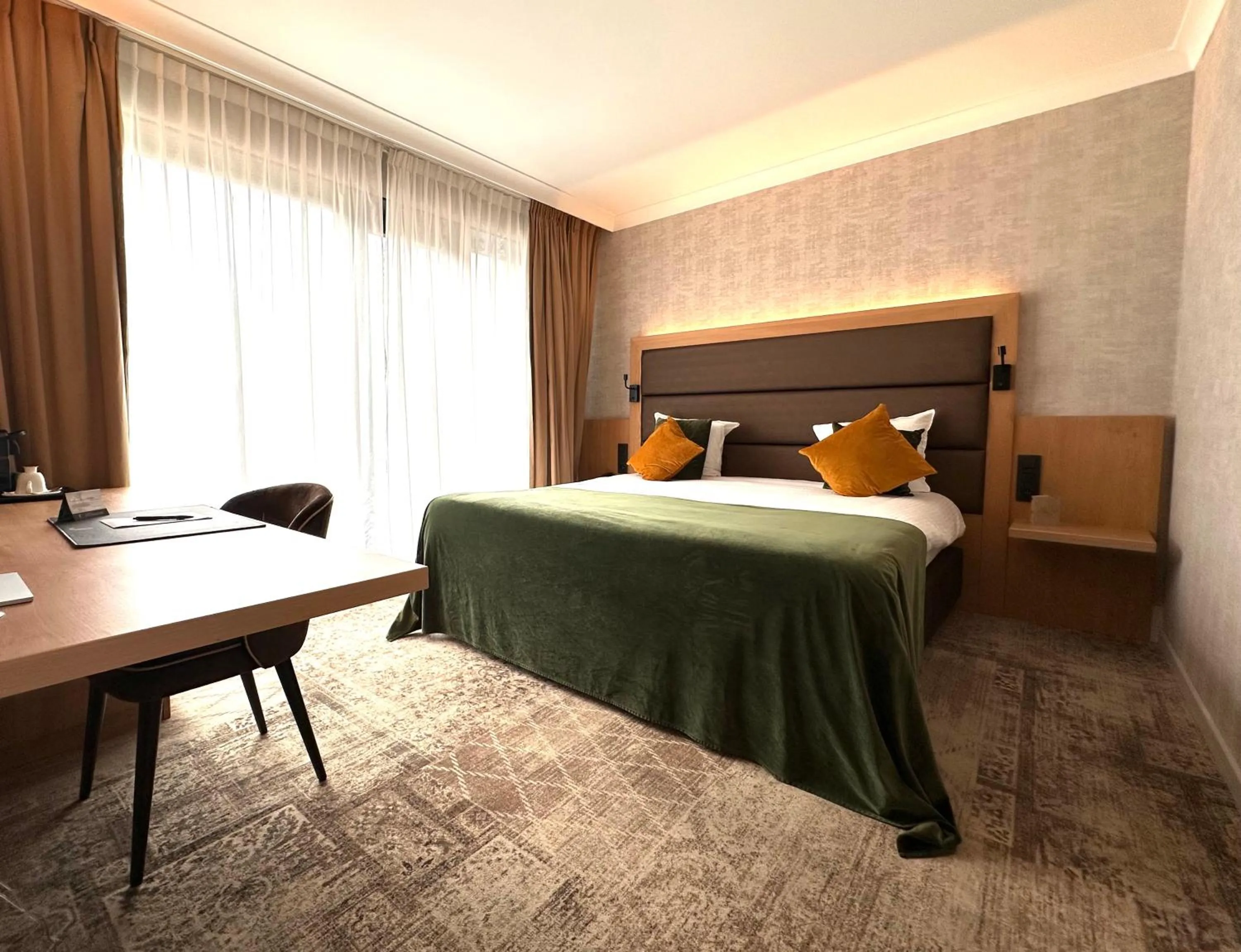 Bed in Hotel Restaurant Van Der Valk Nivelles-Sud