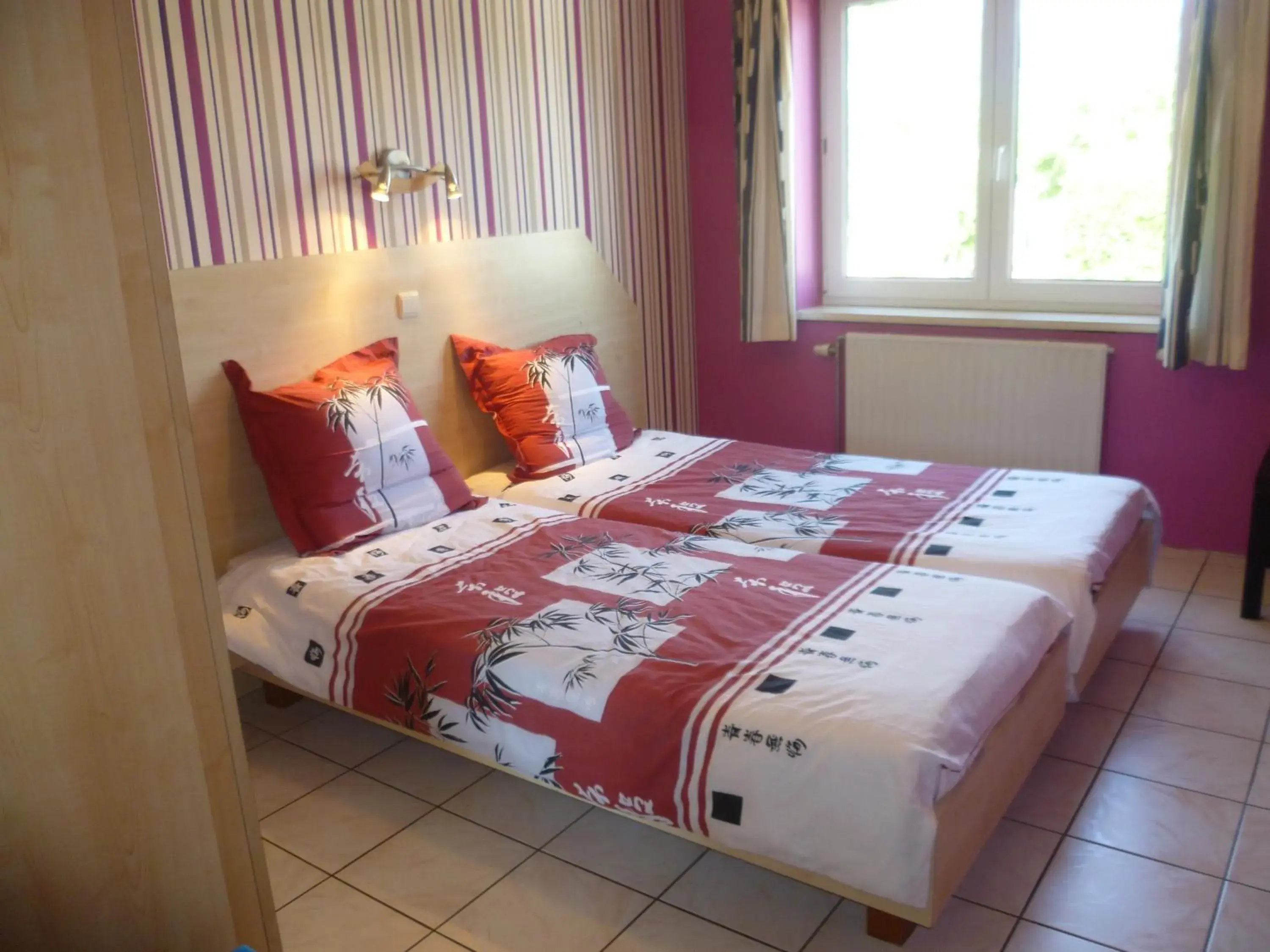 Suite with Balcony in Hotel Dry Les Courtis Suite with Balcony in Hotel Dry Les Courtis