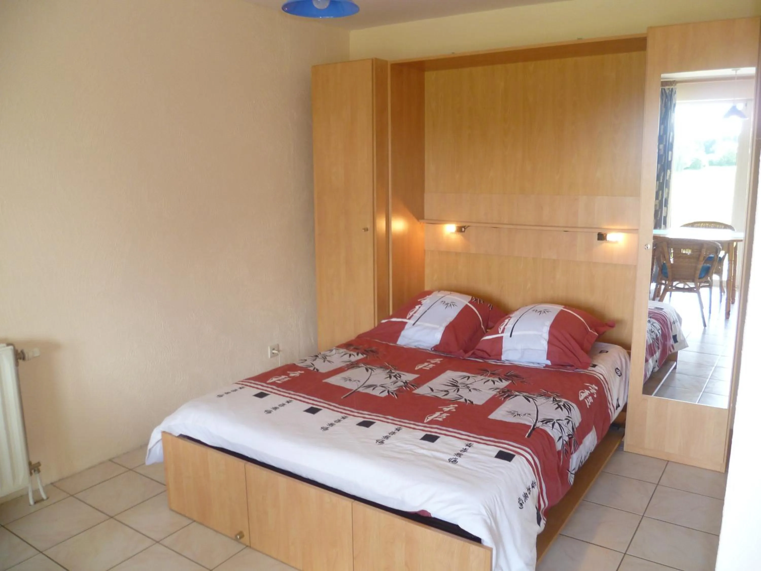 Bedroom, Bed in Hotel Dry Les Courtis