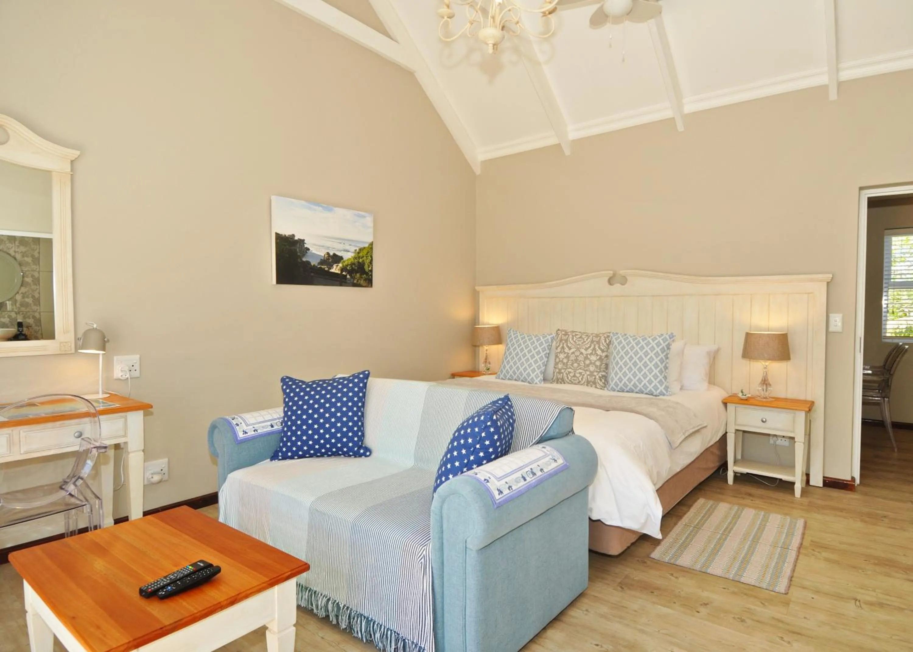 Bed in The Gables Hermanus