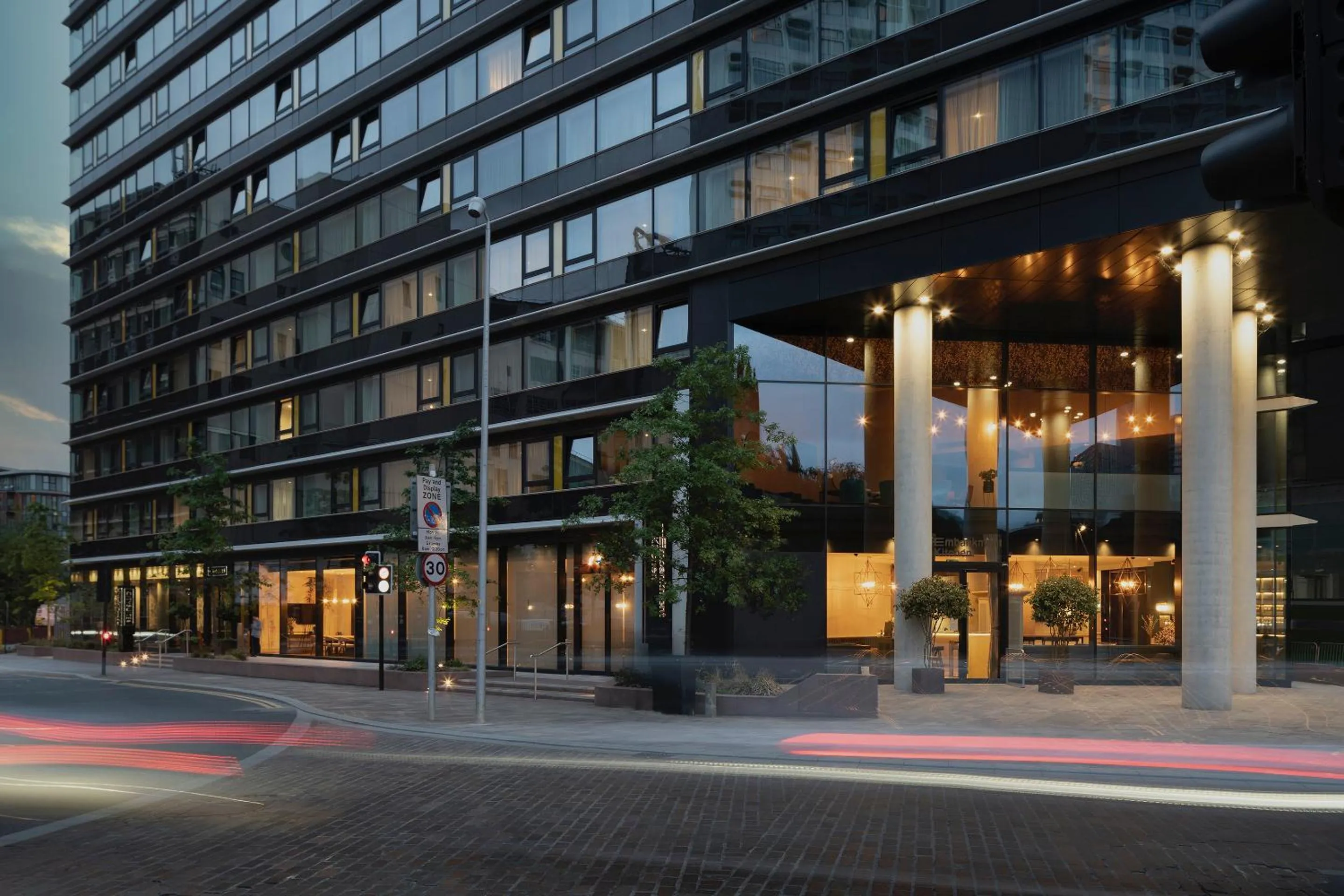 Facade/entrance in CitySuites Aparthotel