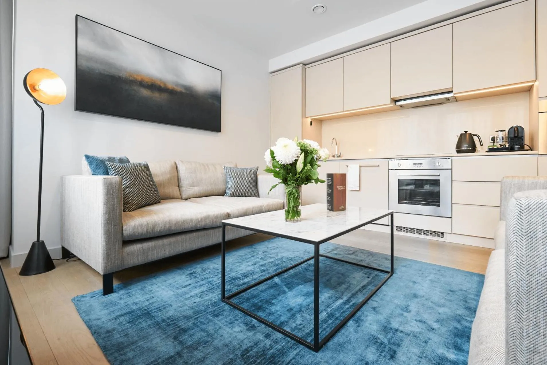 TV and multimedia in CitySuites Aparthotel