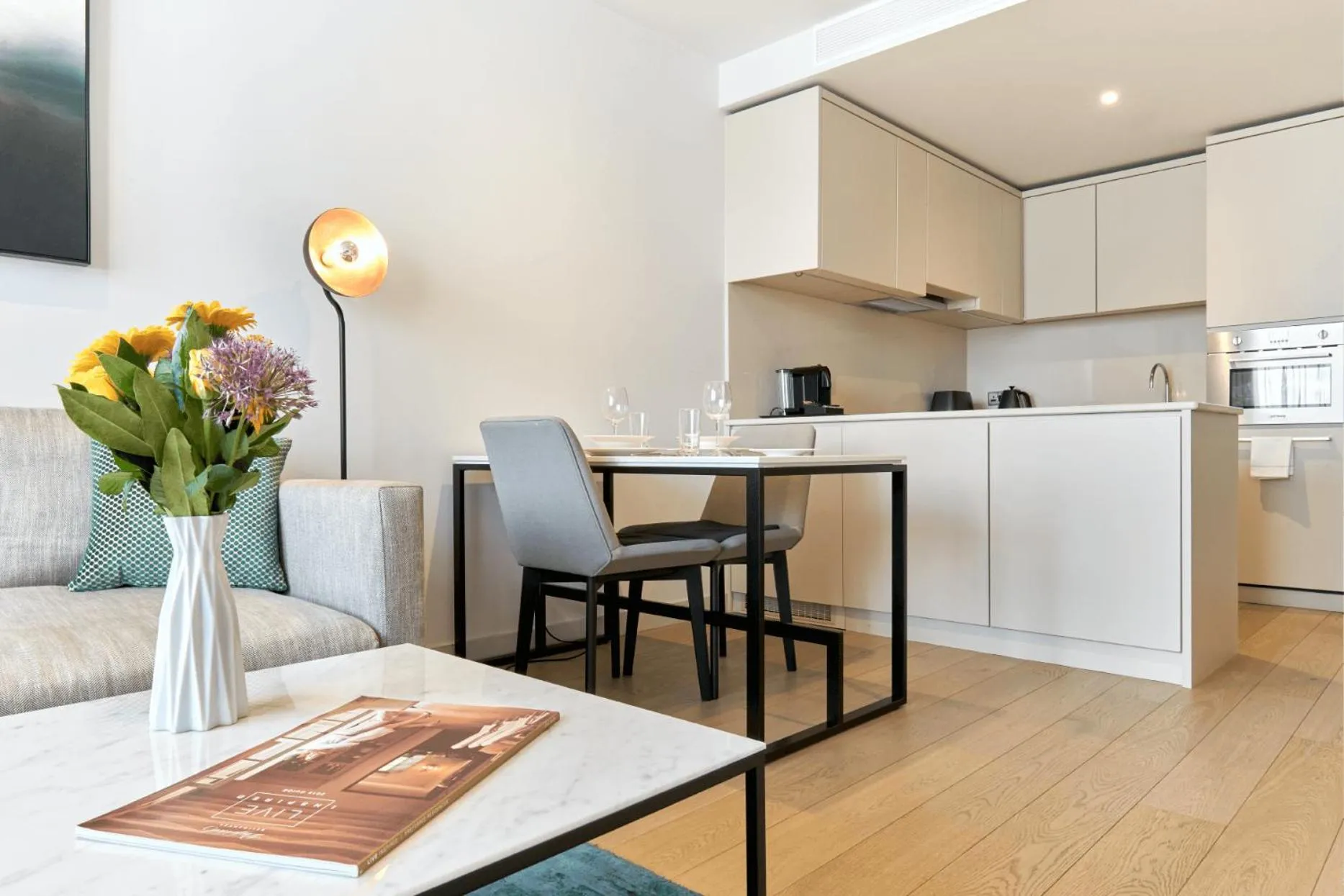 Kitchen or kitchenette in CitySuites Aparthotel