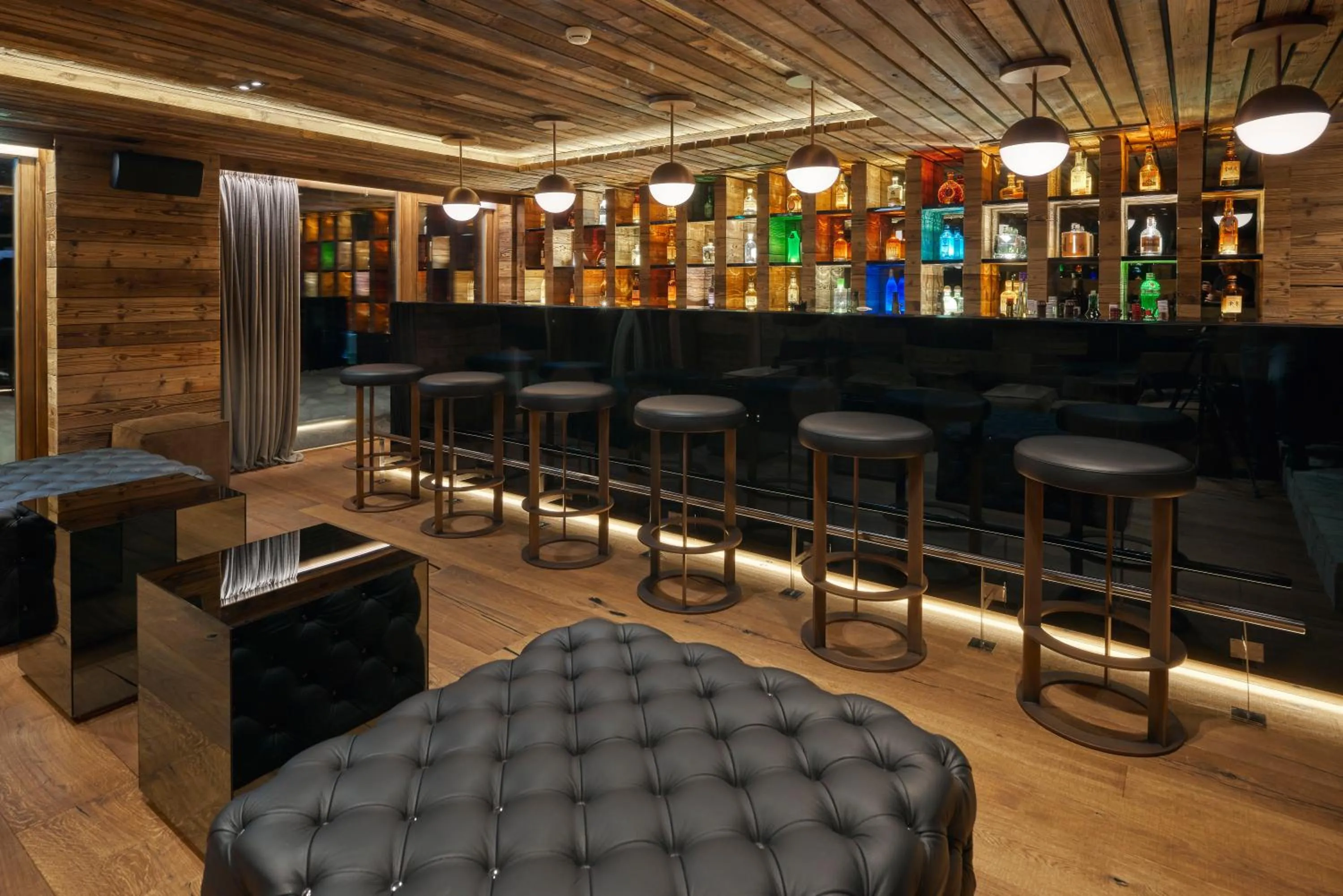 Nightclub / DJ in Chandolin Boutique Hotel