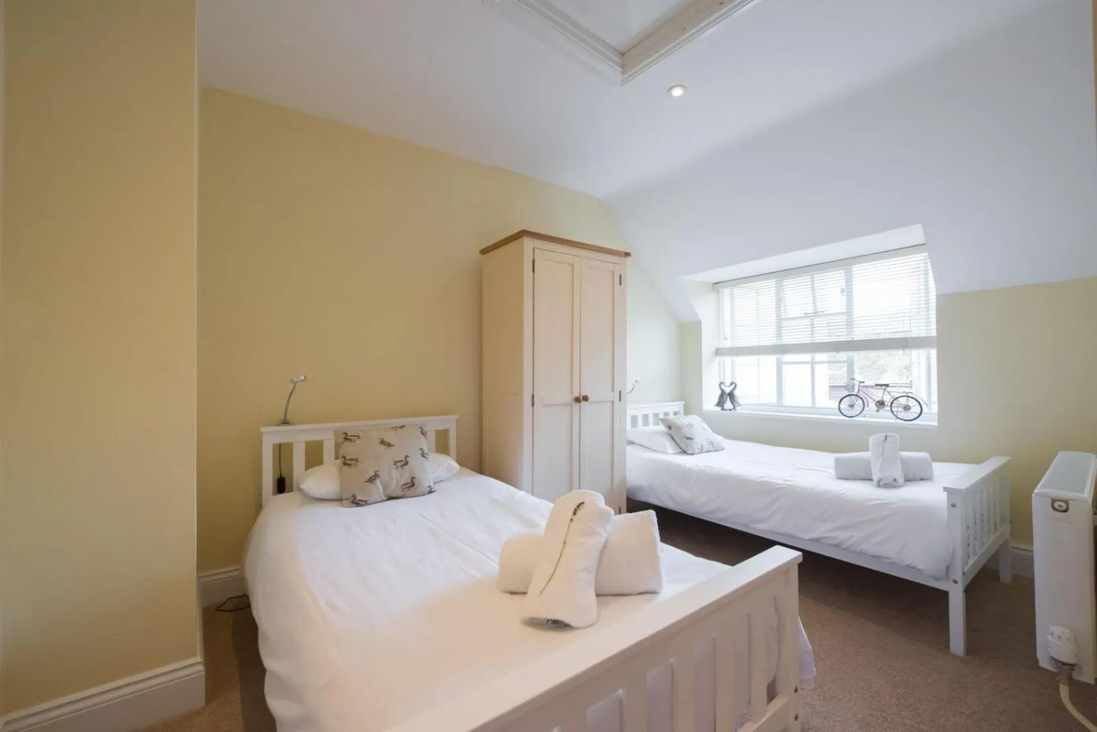 Bed in The Lodge at Broadway