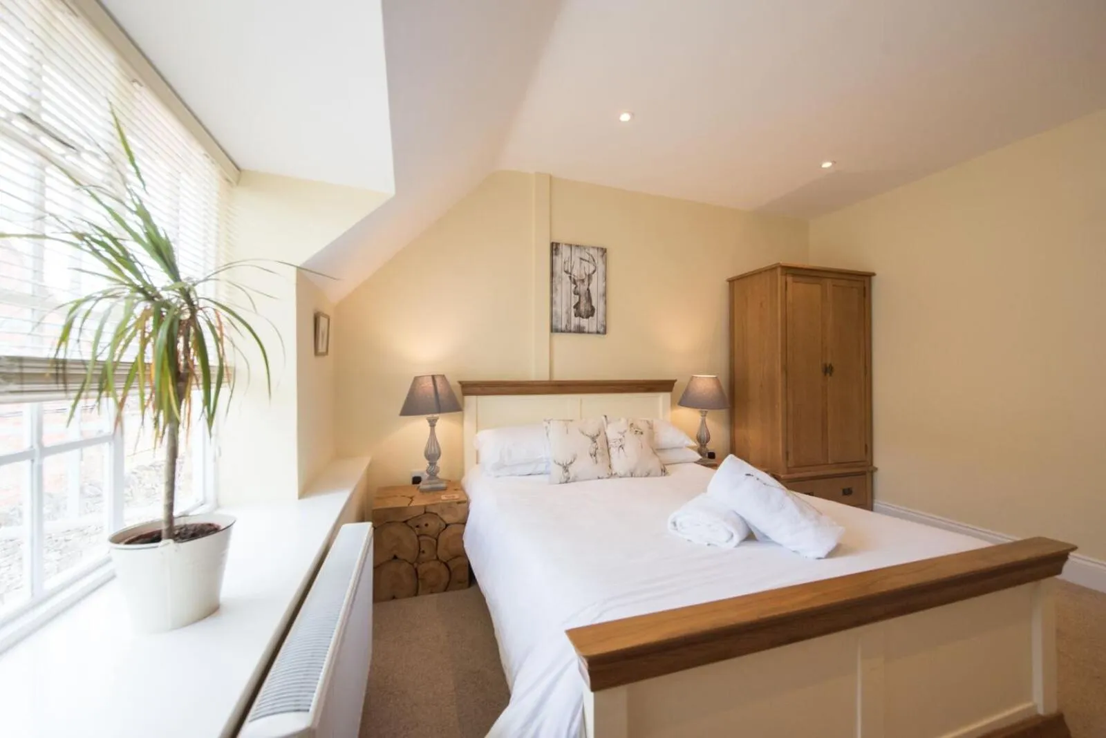 Bed in The Lodge at Broadway