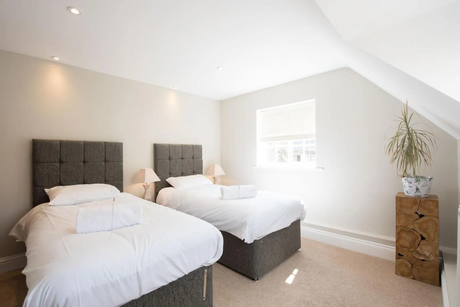 Bed in The Lodge at Broadway