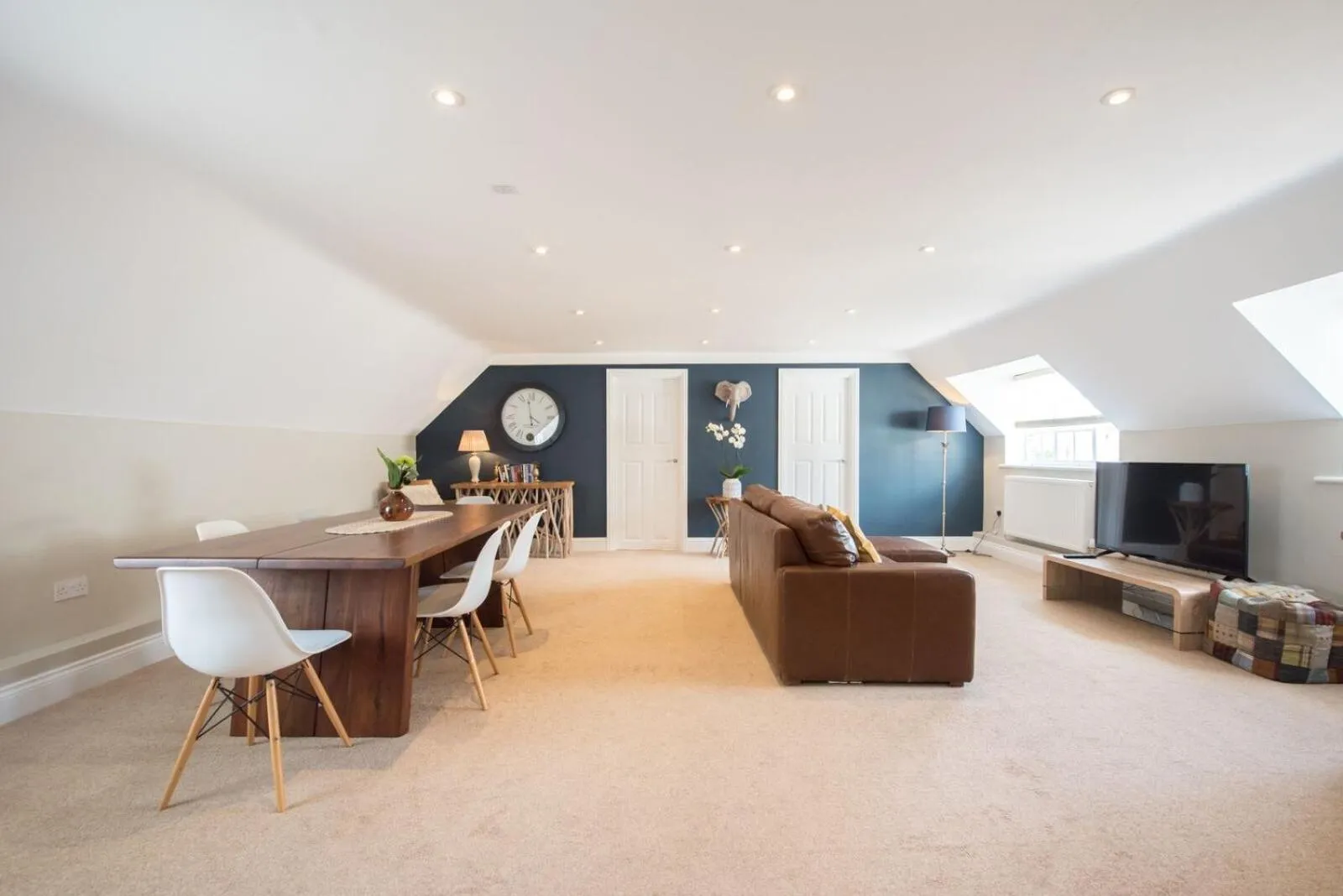 The Lodge at Broadway