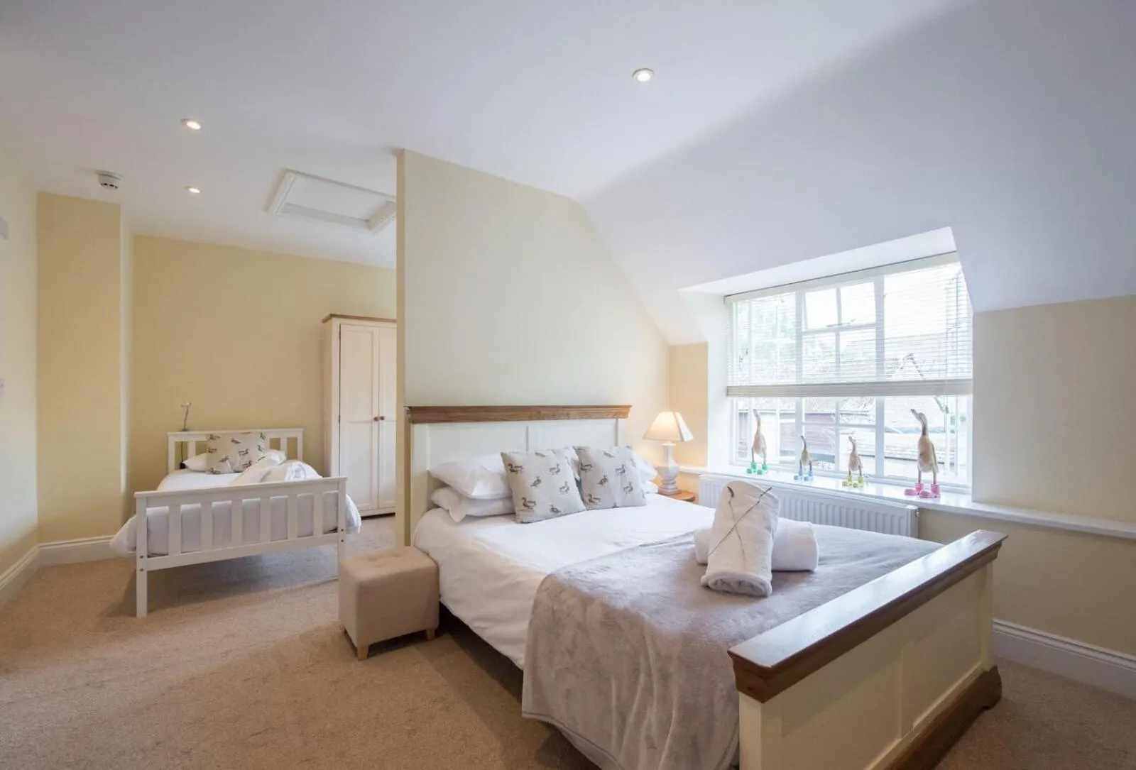 Bed in The Lodge at Broadway