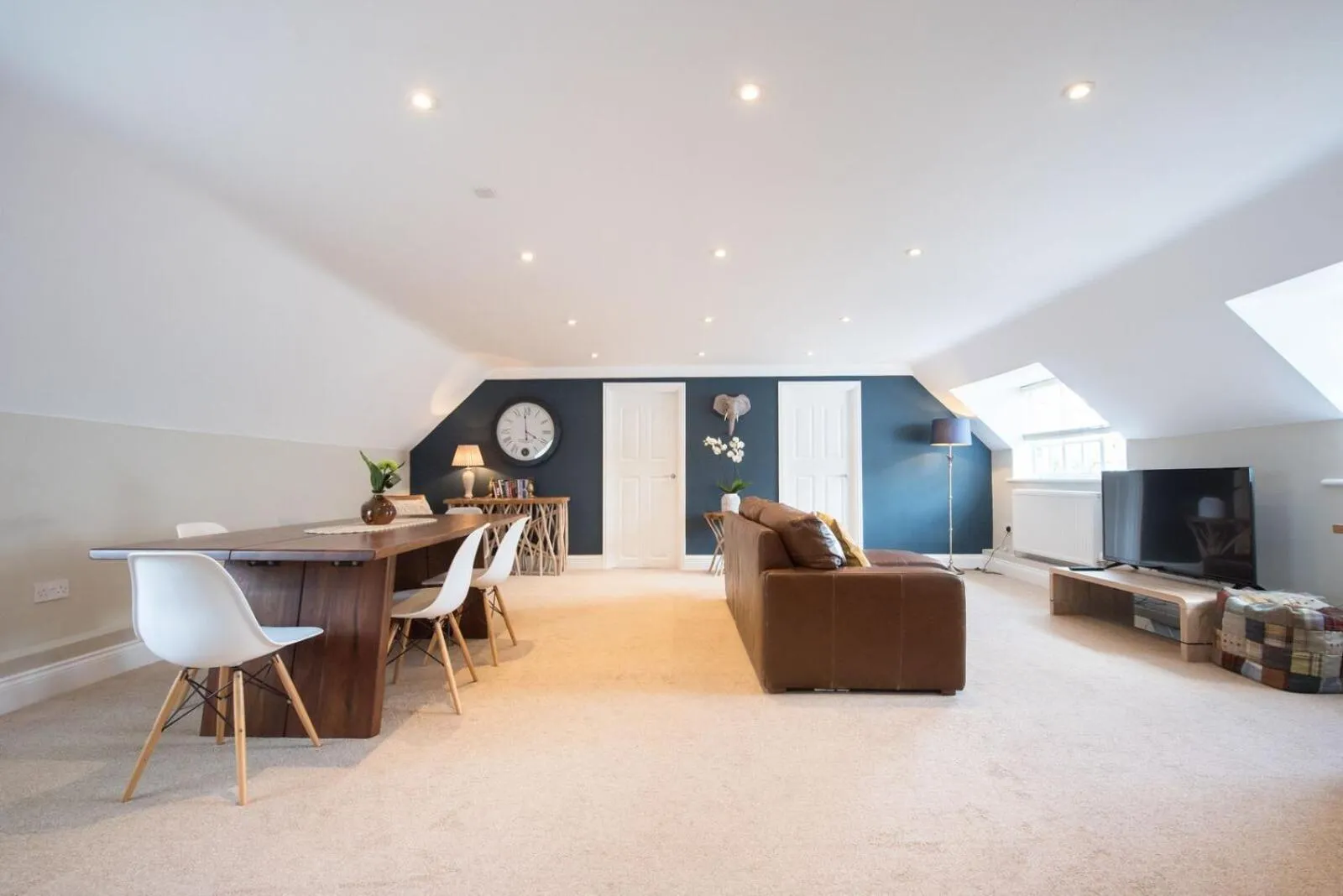 The Lodge at Broadway