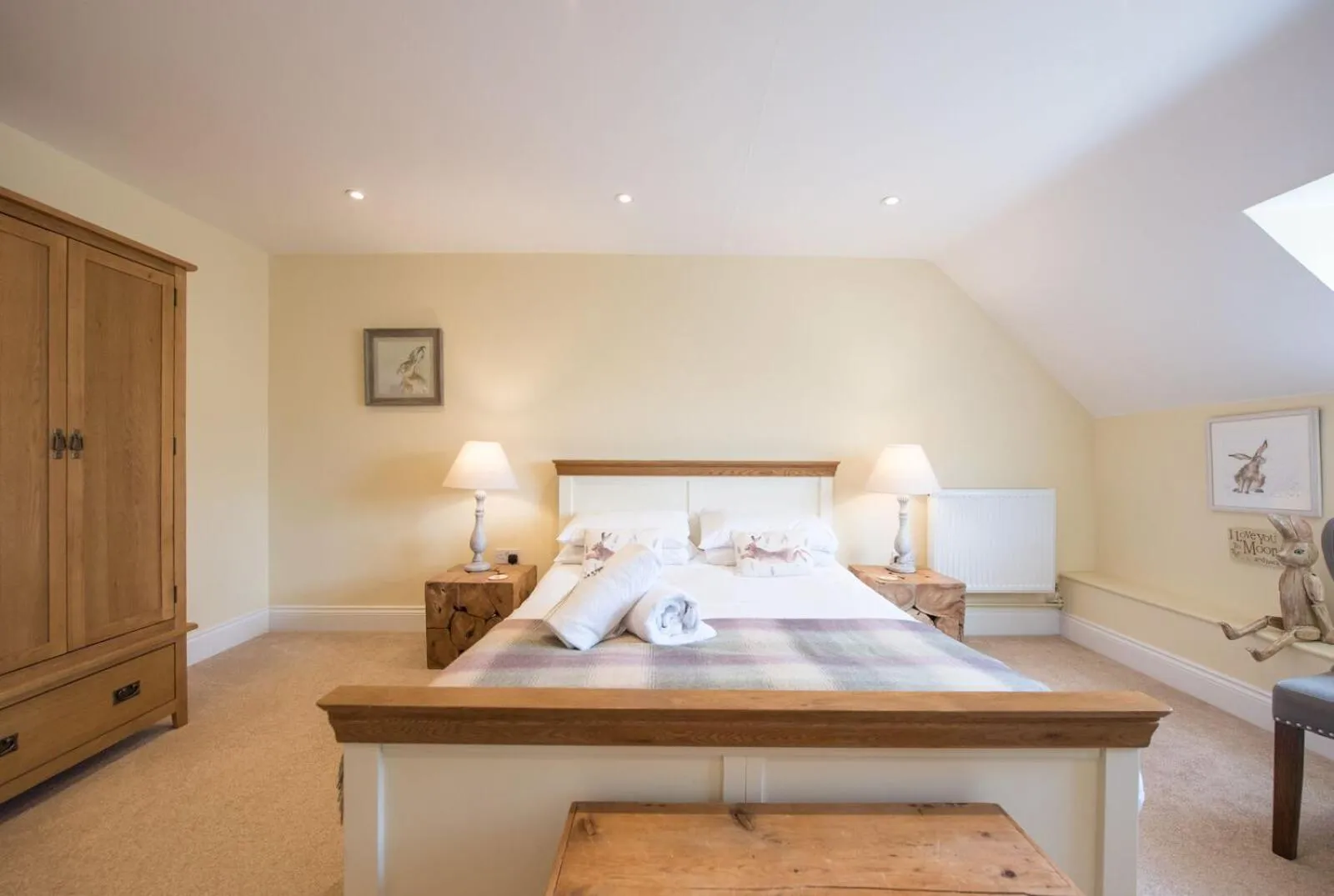 Bed in The Lodge at Broadway