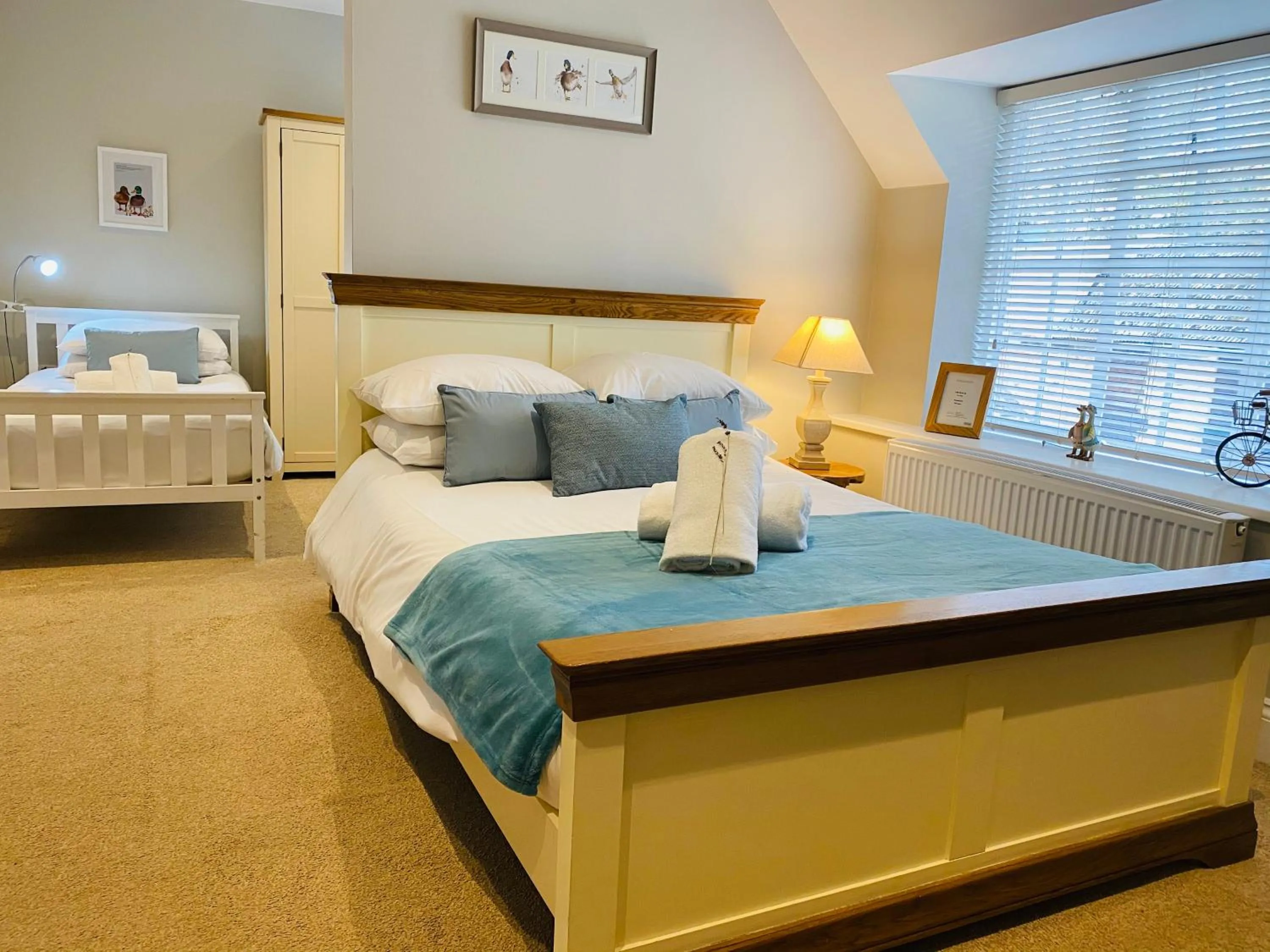 Bed in The Lodge at Broadway