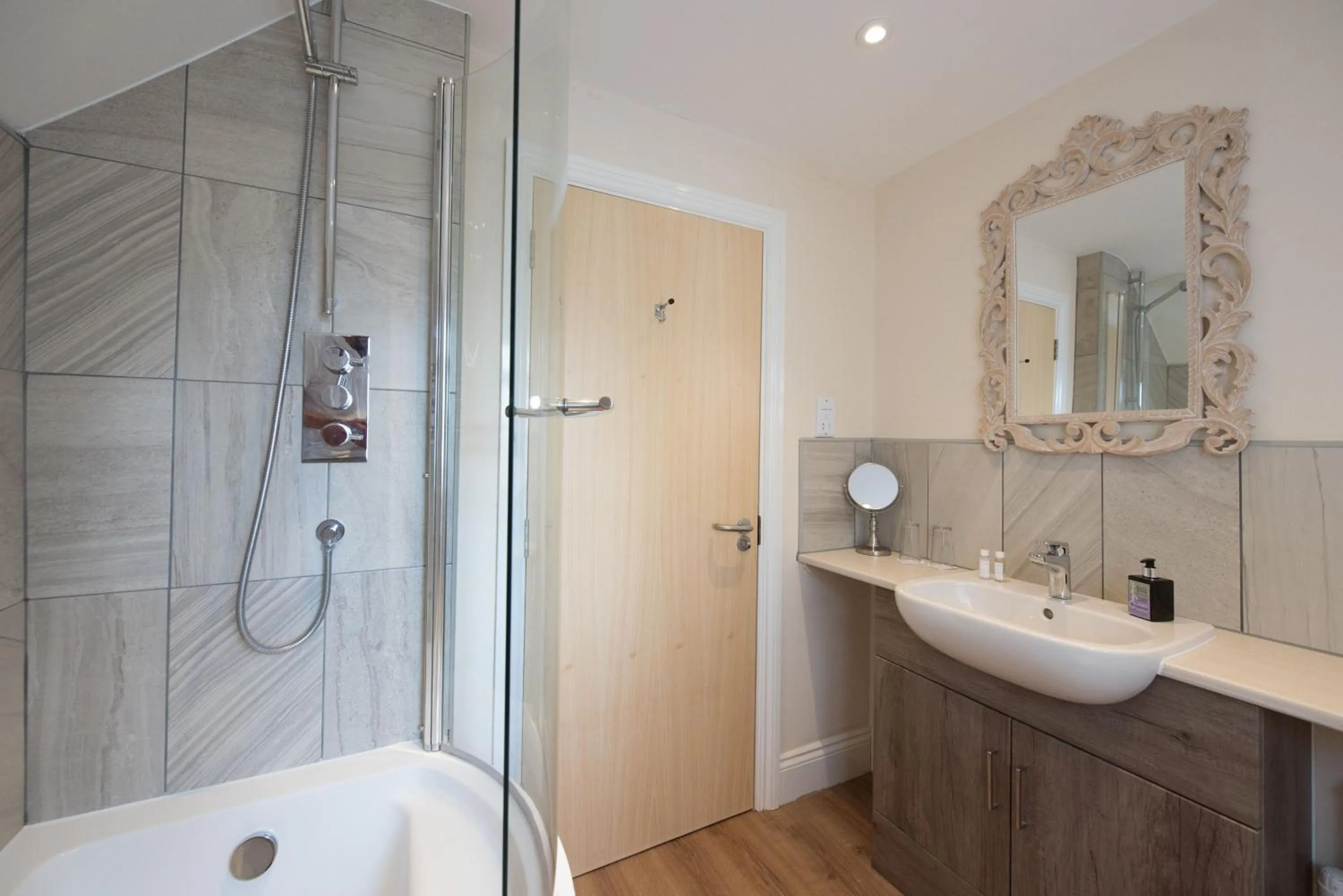 The Lodge at Broadway