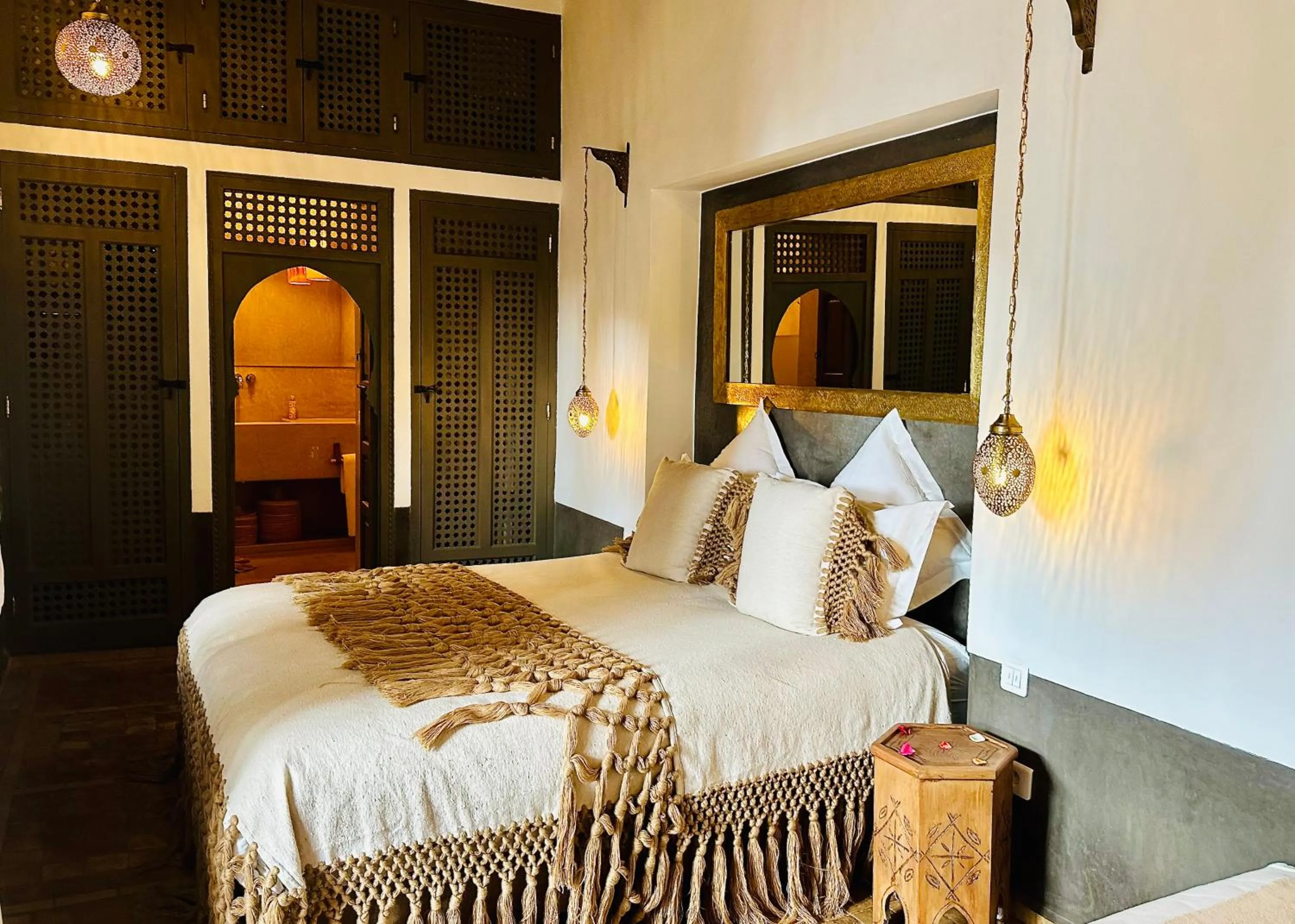 Photo of the whole room, Bed in Riad Jardin Des Sens & Spa