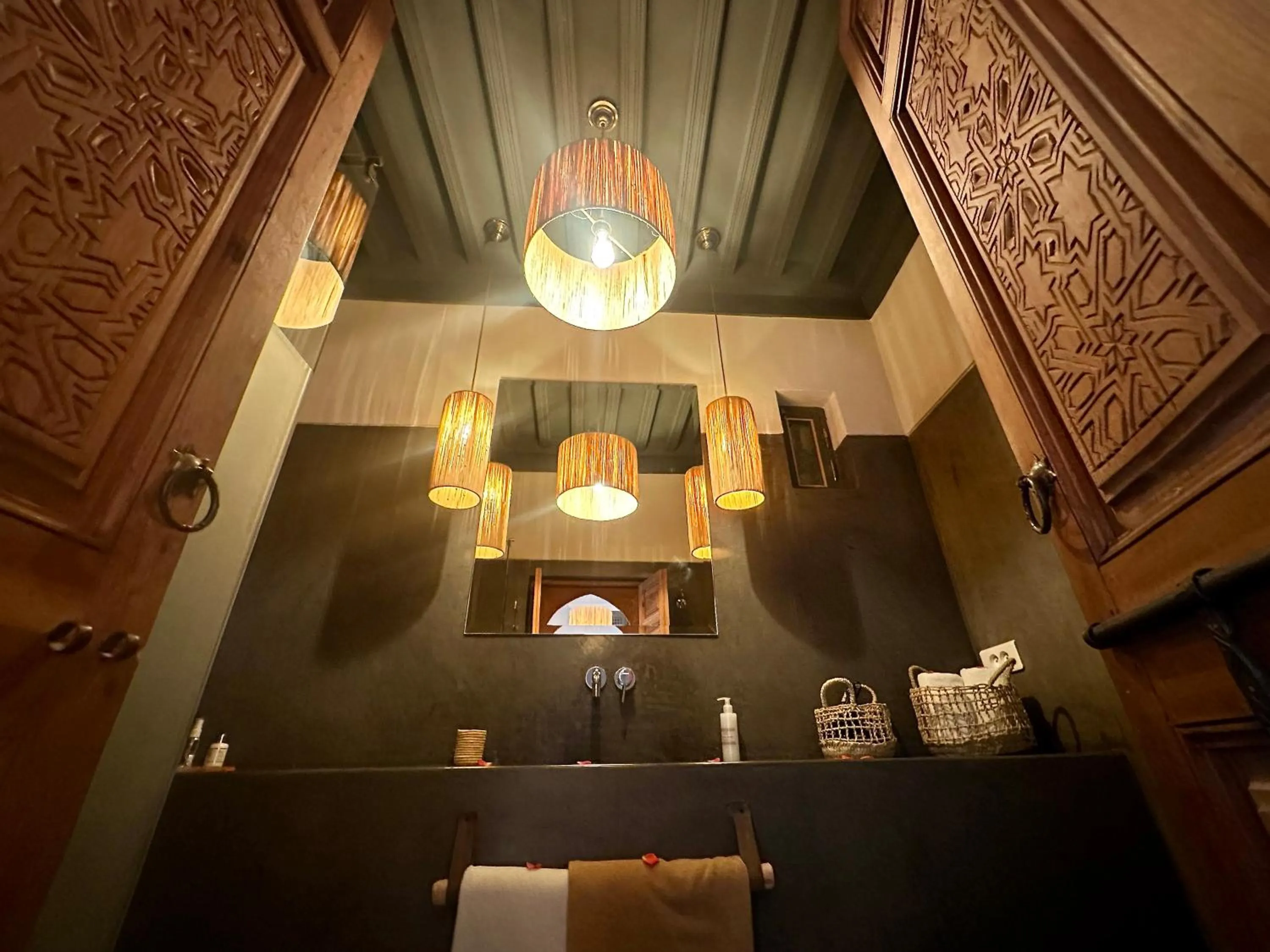 Bathroom in Riad Jardin Des Sens & Spa