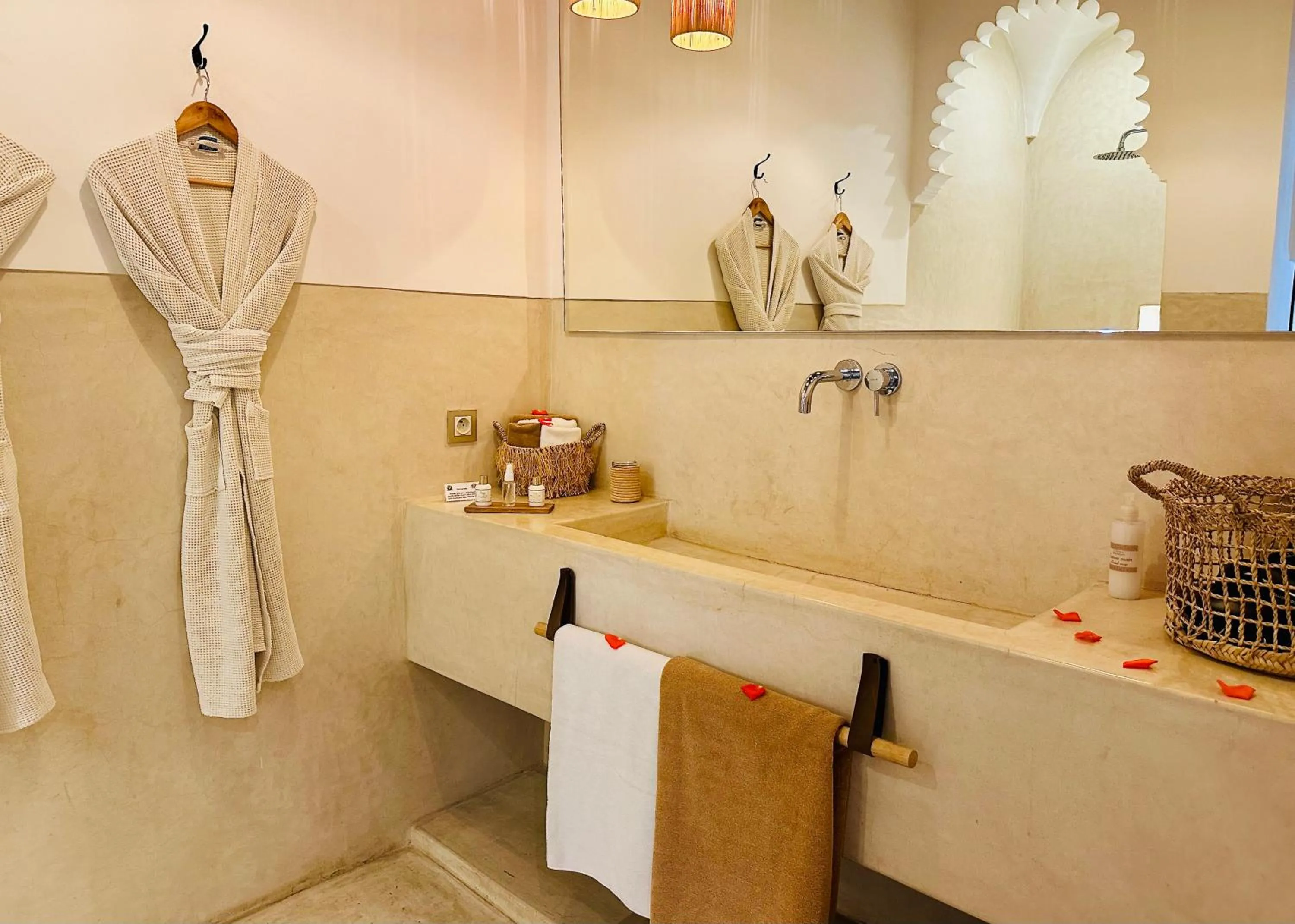 Bathroom in Riad Jardin Des Sens & Spa
