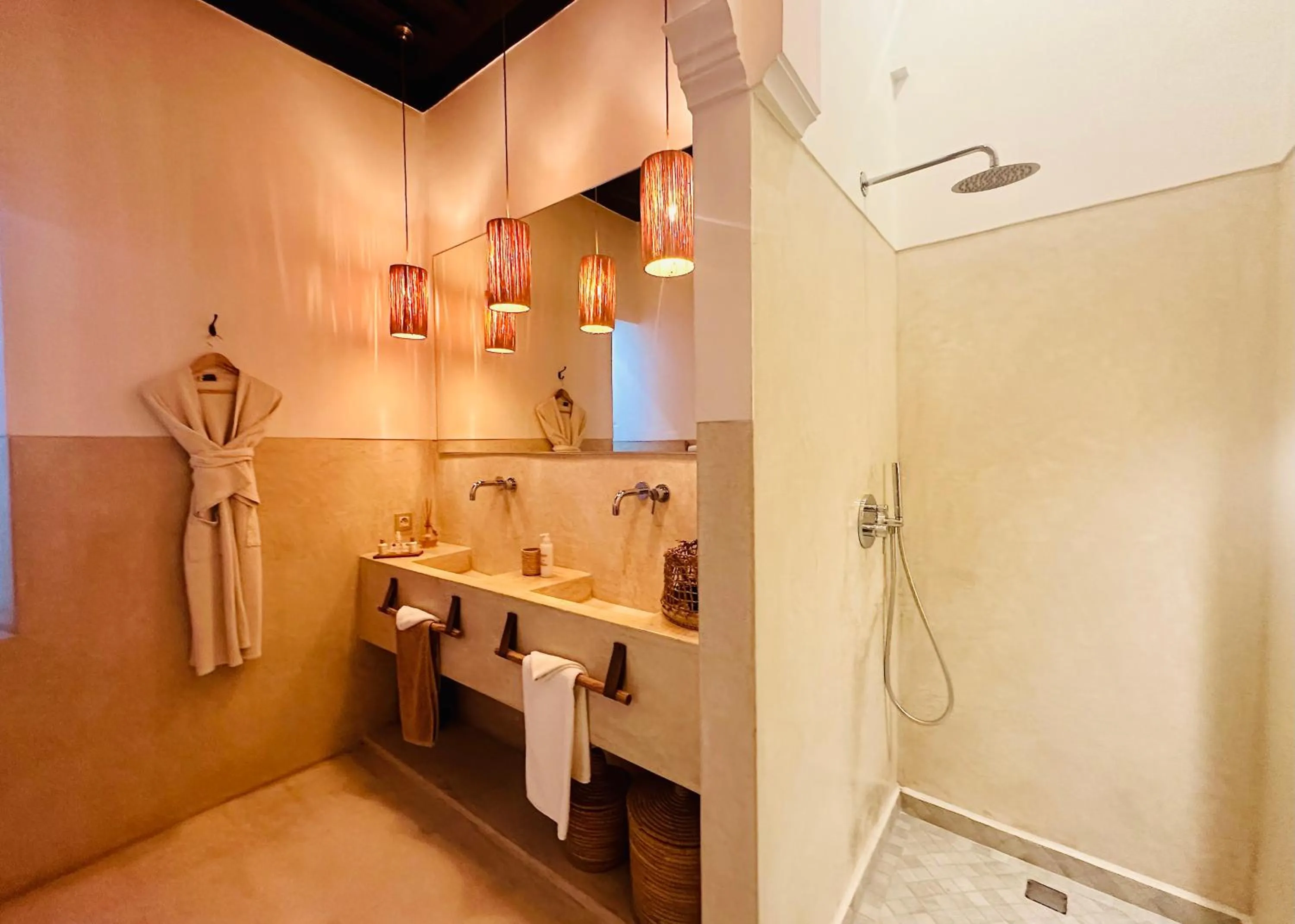 Bathroom in Riad Jardin Des Sens & Spa