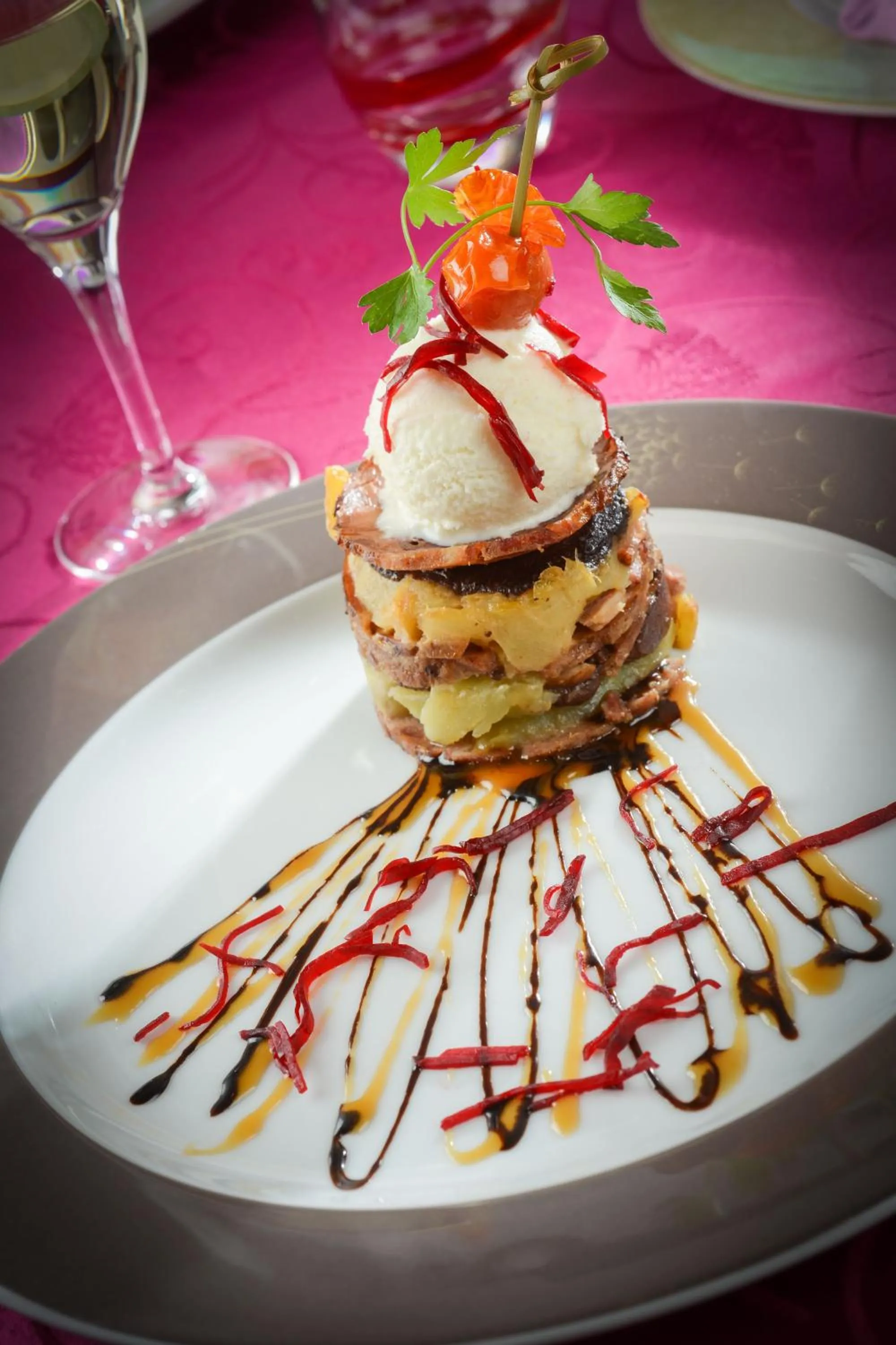 Restaurant/places to eat in Logis Hôtel Restaurant Le Fruitier