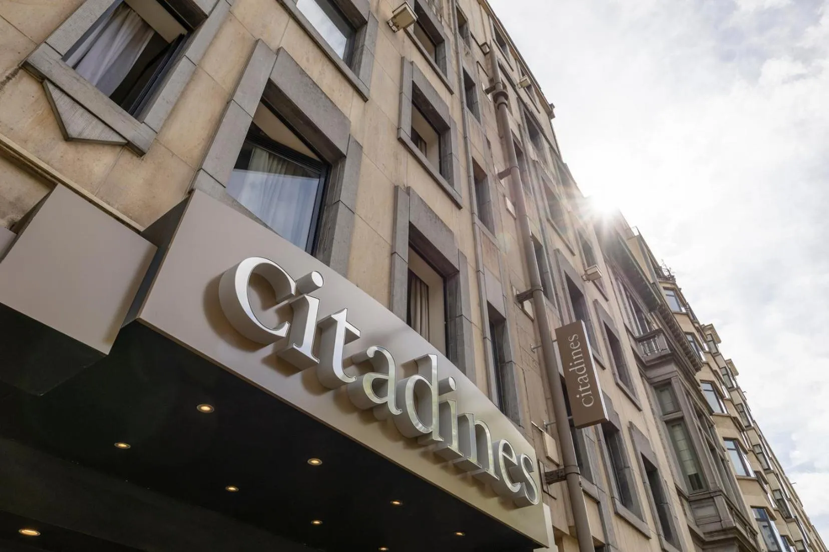 Facade/entrance in Citadines Toison d'Or Brussels