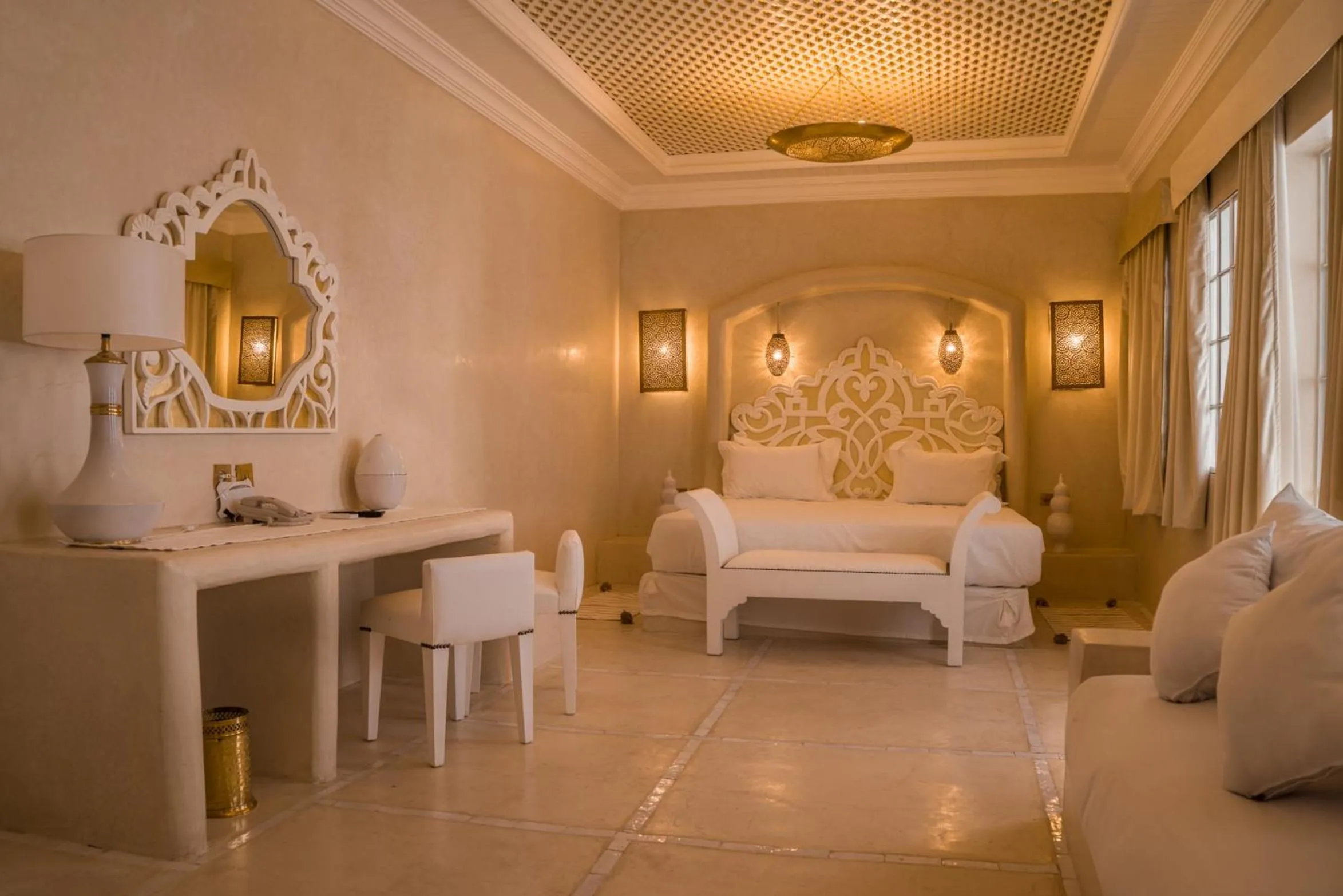 Seating area, Bed in Riad Palais Blanc & Spa