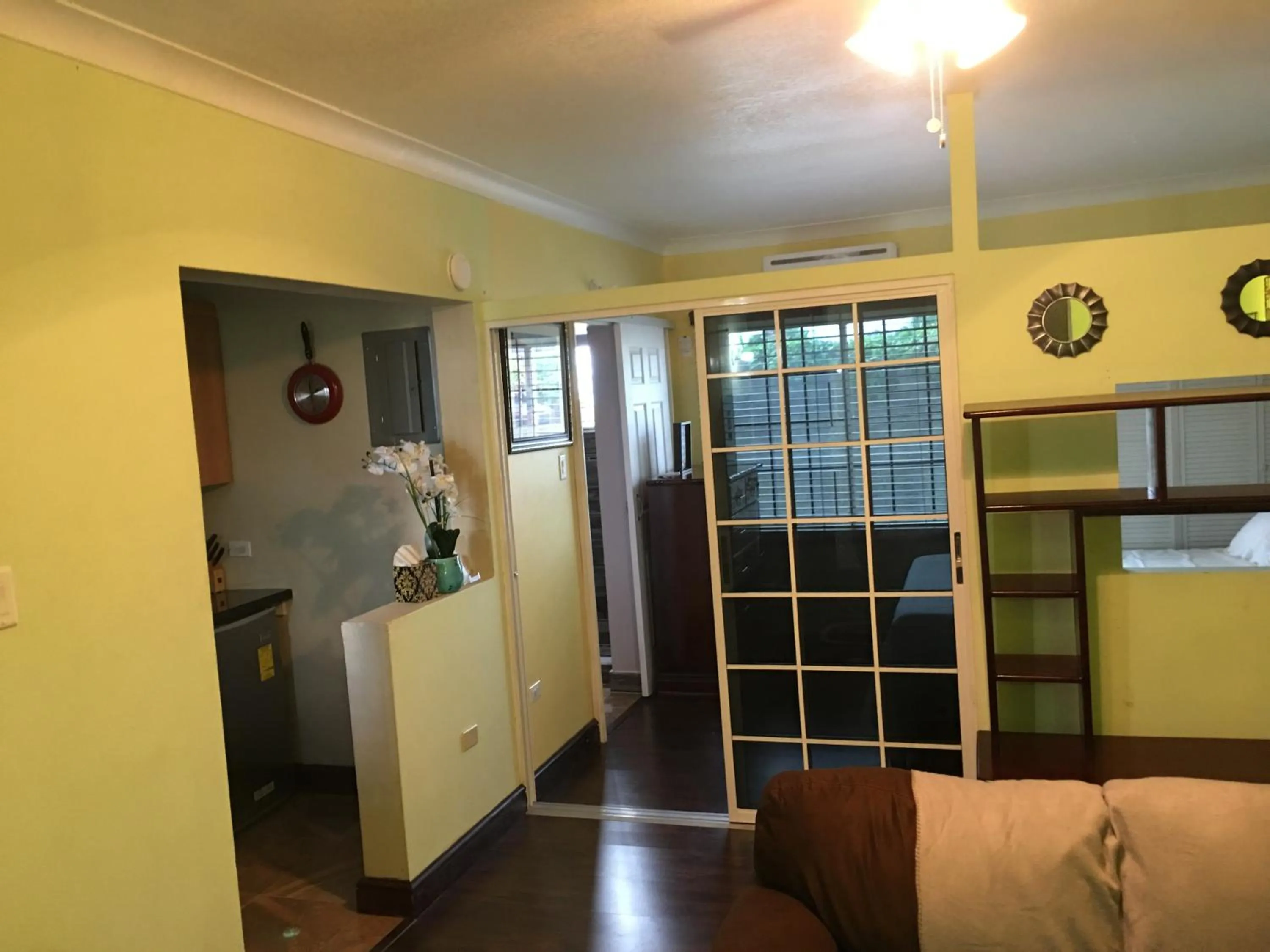 Area and facilities, Bed in Abacus Jamaica the Zana Suites