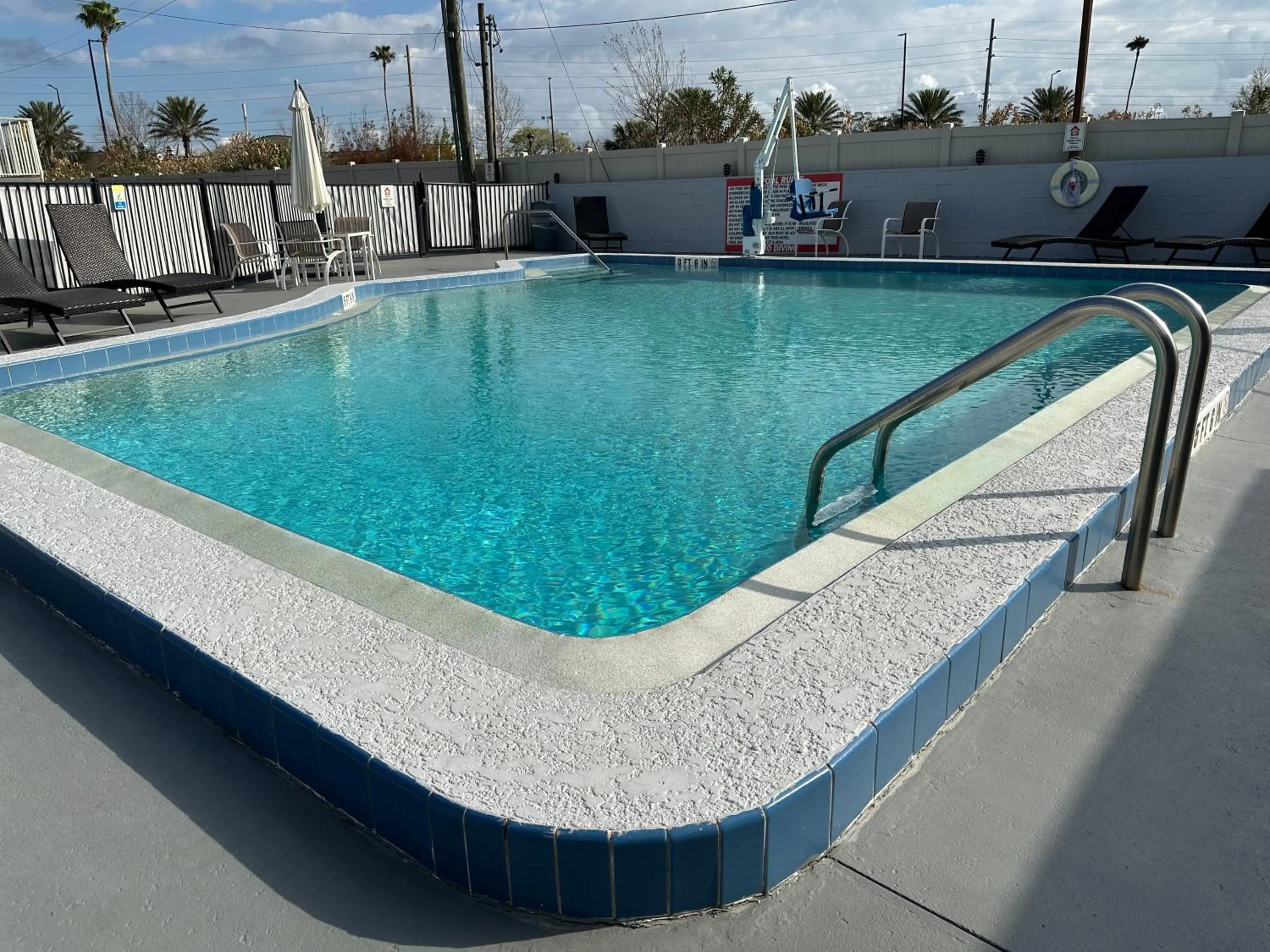 Swimming pool in Magic Key - Near Disney