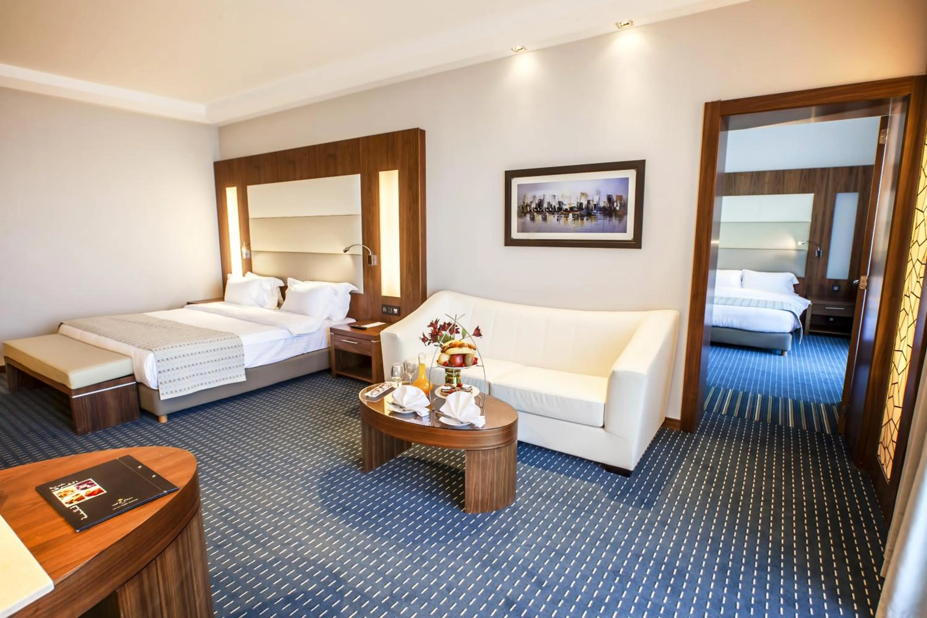 Photo of the whole room in Royal Tulip Skikda