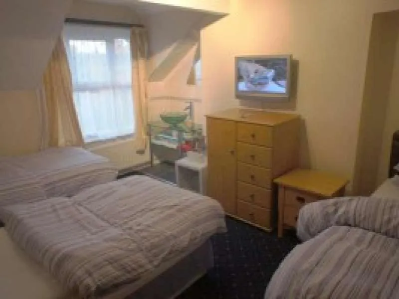 Bed in Abinger Guest House