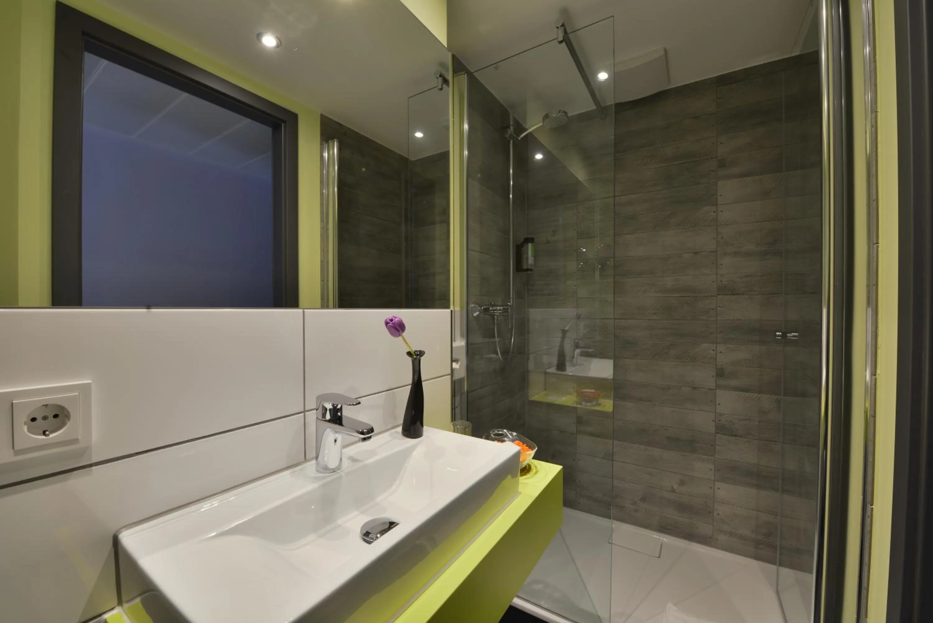 Bathroom in SleepySleepy Hotel Gießen